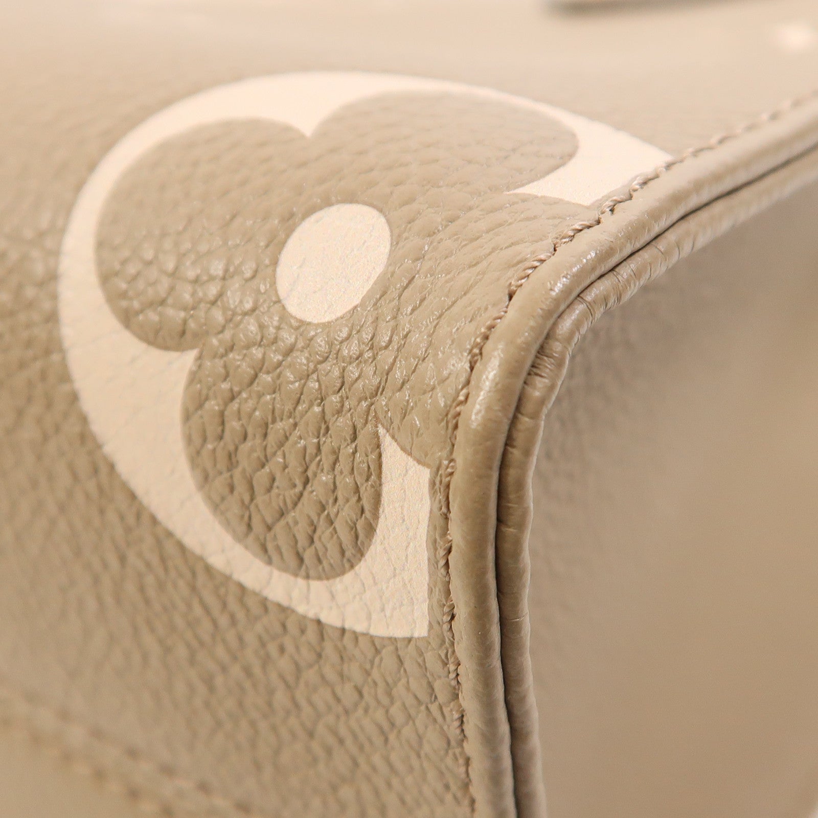 LOUIS VUITTON Monogram Empreinte OnTheGo PM金扣手挽袋
