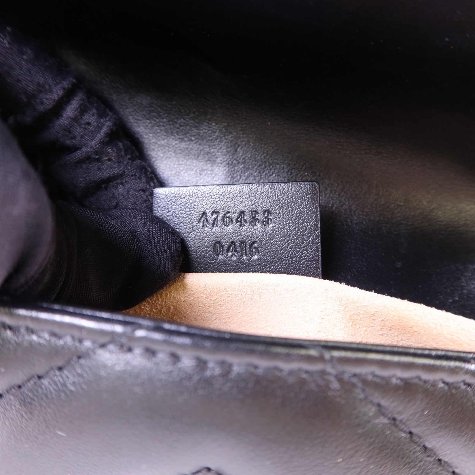 GUCCI 牛皮皮革GG Marmont Super Mini金扣鏈帶肩背袋