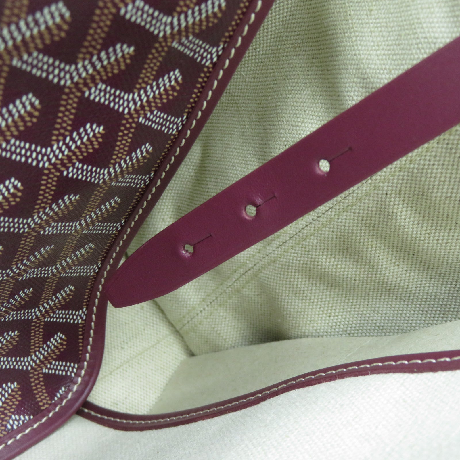 GOYARD **【激減優惠】牛皮皮革Bellechasse PM銀扣肩背袋紫色
