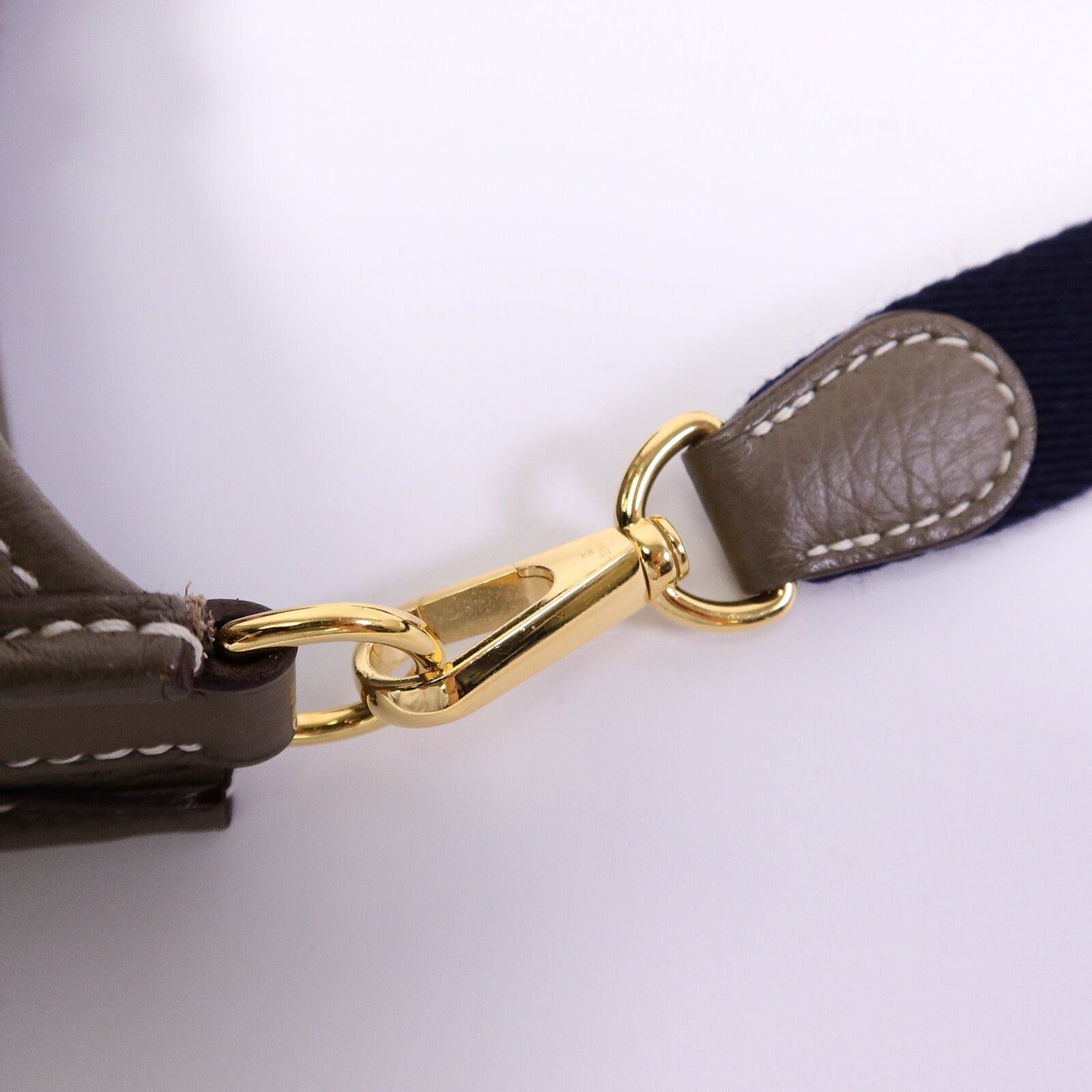 HERMES Clemence皮革Evelyne TPM肩背袋Etoupe/Blue Indigo