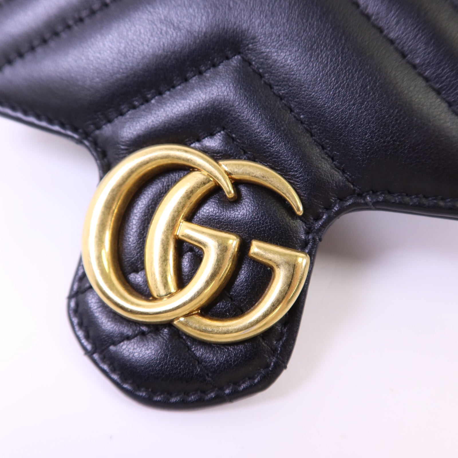 GUCCI 牛皮皮革GG Marmont Super Mini金扣鏈帶肩背袋