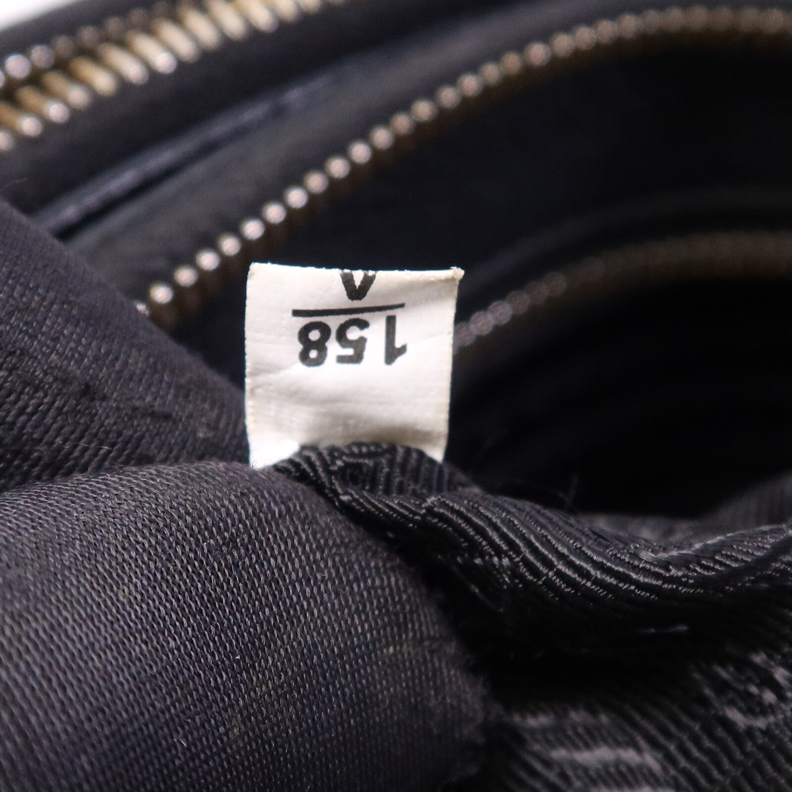 PRADA 牛皮皮革Shoulder Bag金扣肩背袋