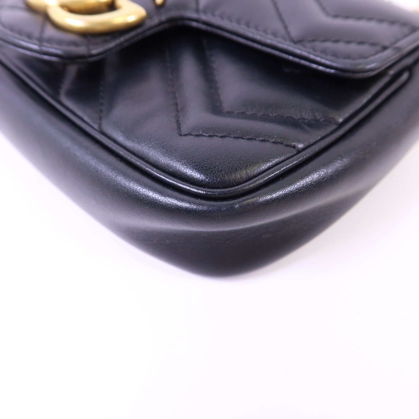 GUCCI 牛皮皮革GG Marmont Super Mini金扣鏈帶肩背袋