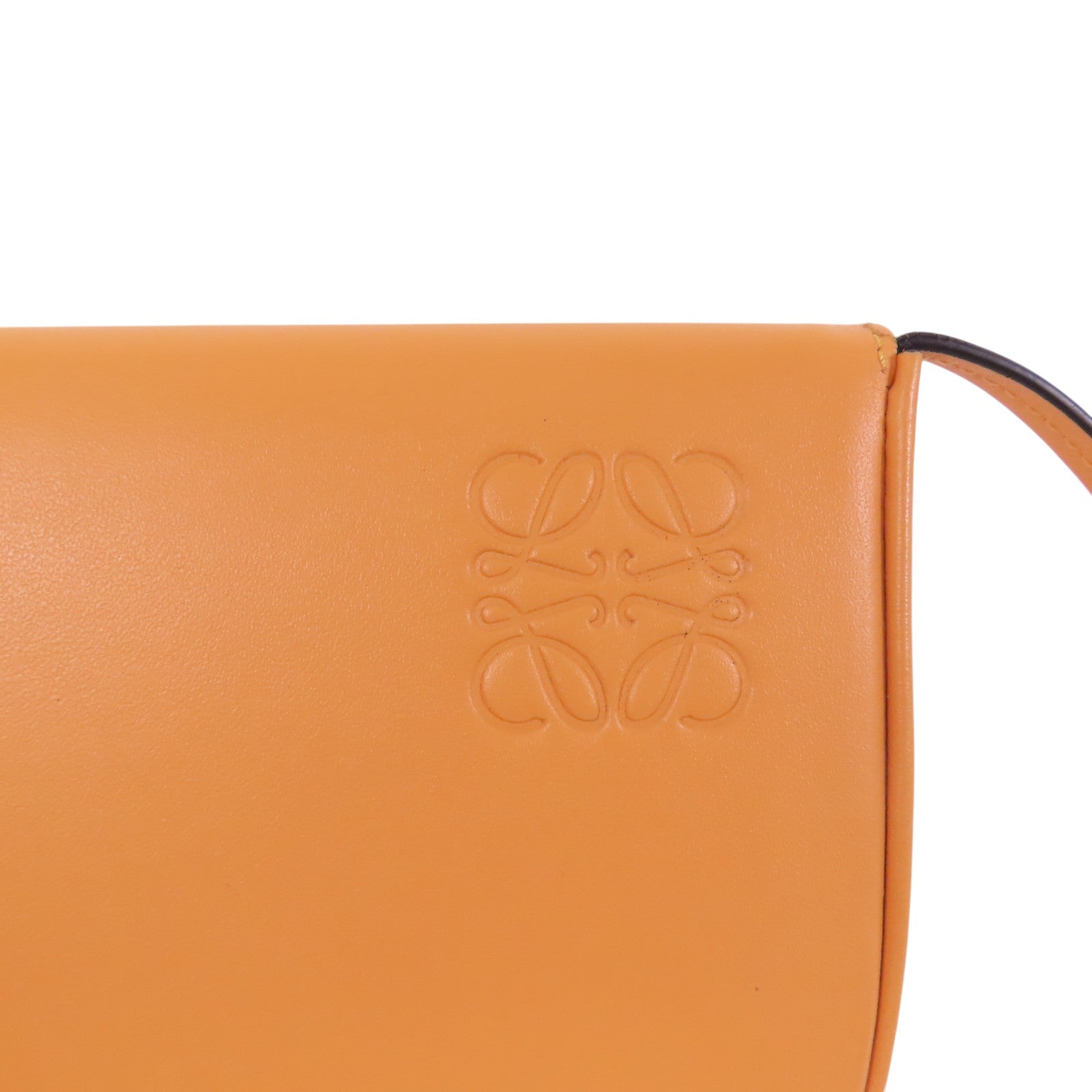 LOEWE 牛皮皮革Small Heel肩背袋