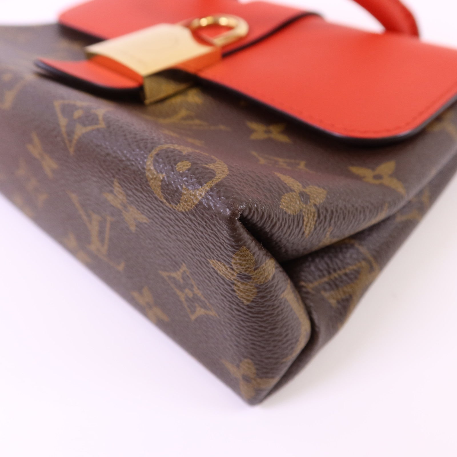 LOUIS VUITTON Monogram Locky BB金扣手挽肩背棕色/紅色