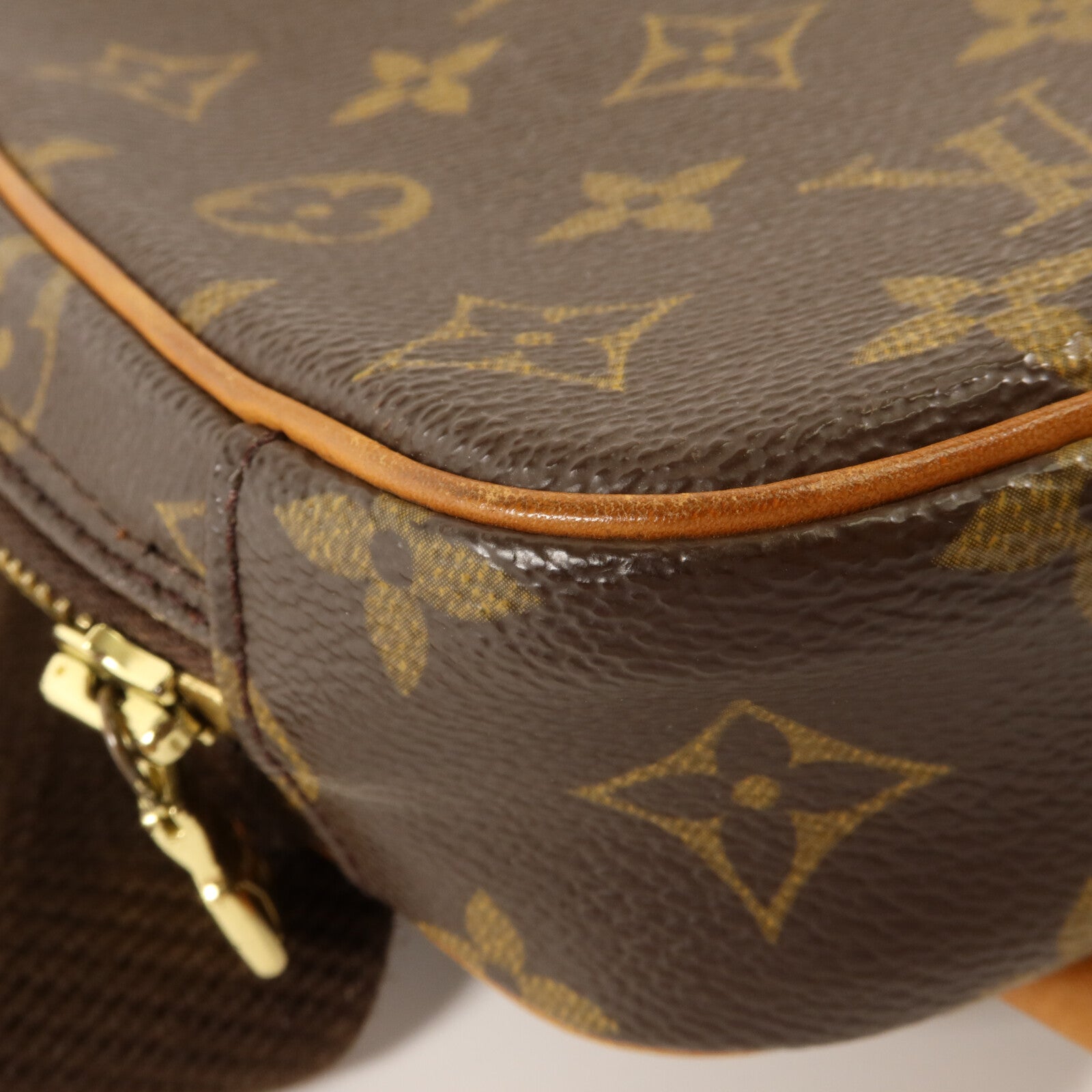 LOUIS VUITTON Monogram Pochette Gange金扣肩背袋