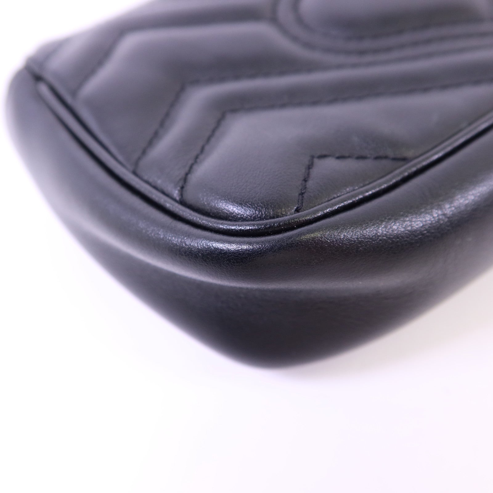 GUCCI 牛皮皮革GG Marmont Super Mini金扣鏈帶肩背袋