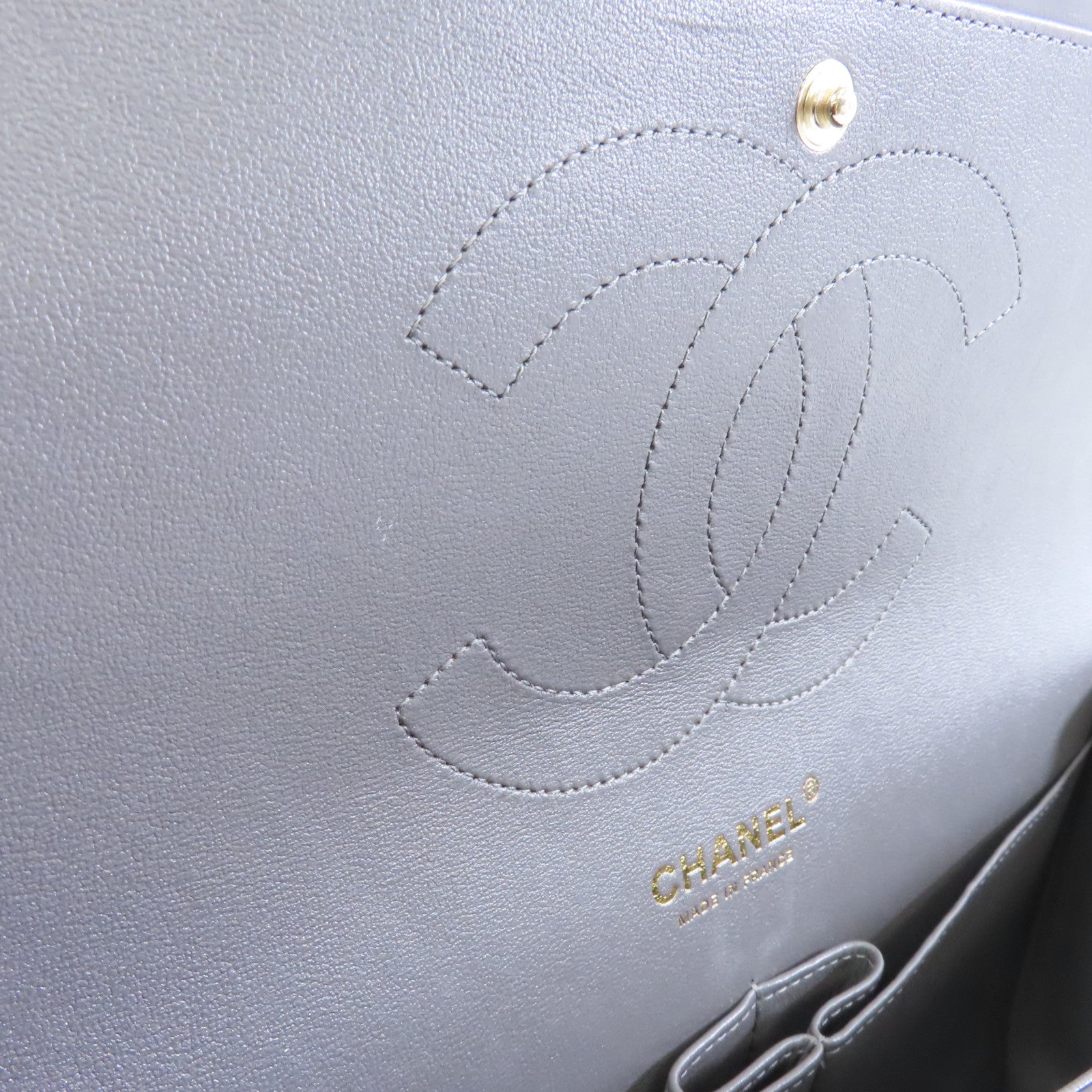 CHANEL 菱格羊皮皮革Classic金扣鏈帶肩背袋灰色