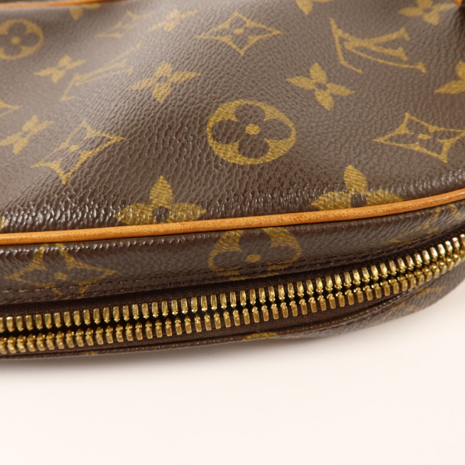 LOUIS VUITTON Monogram Pochette Gange金扣肩背袋