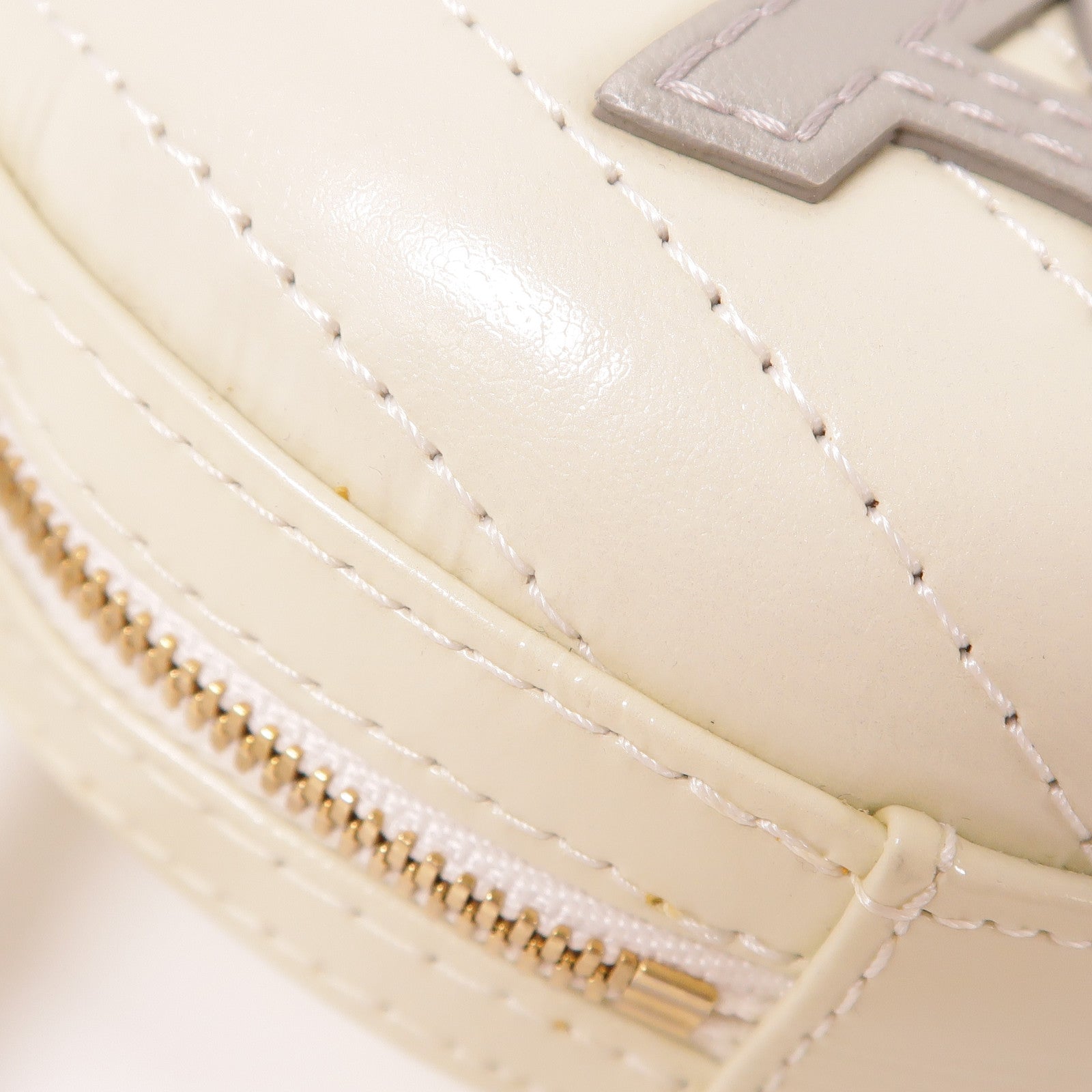 CHANEL 牛皮皮革LA PAUSA金扣鏈帶肩背袋