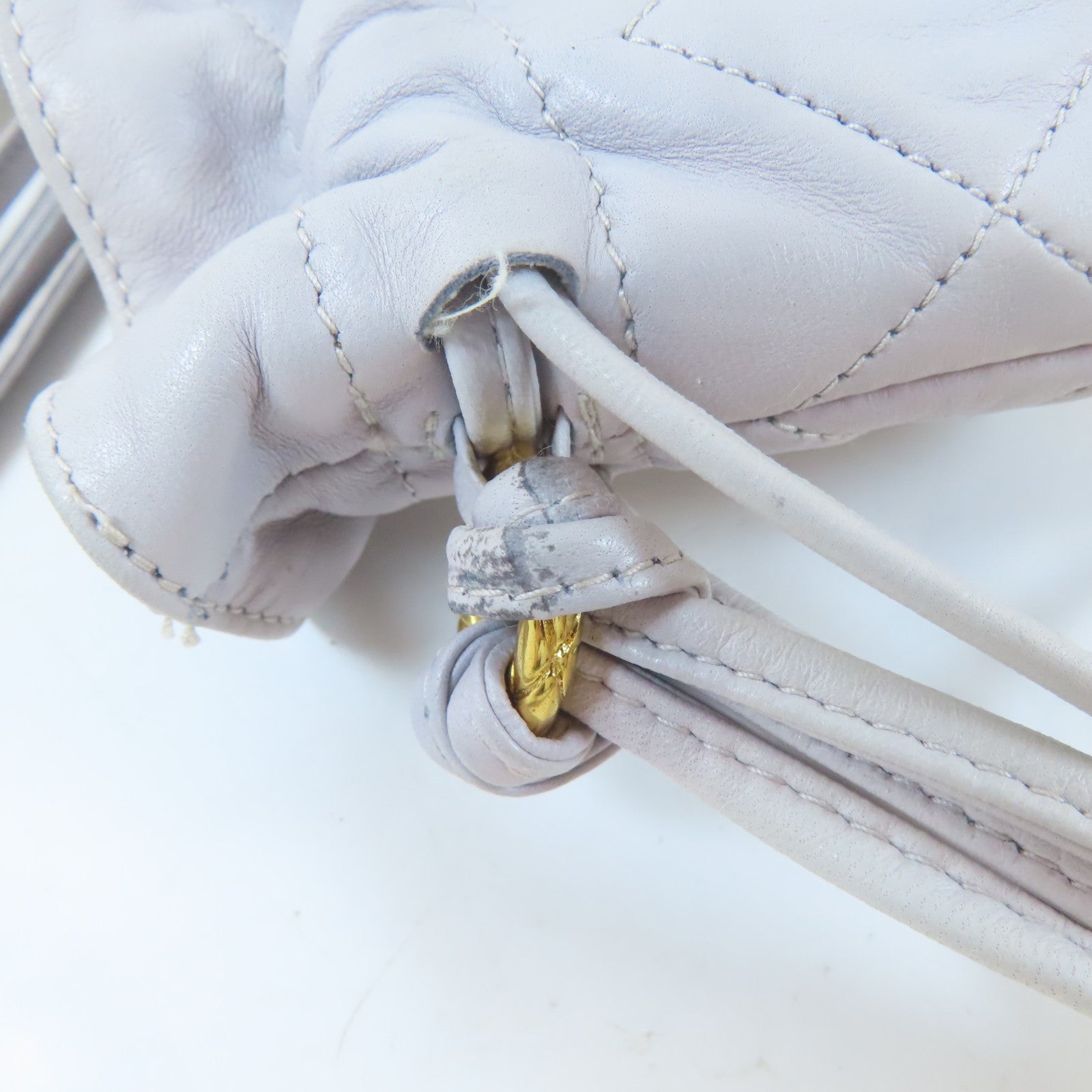 CHANEL 【激減優惠】菱格羊皮皮革Vintage Bucket Bag金扣肩背袋灰色