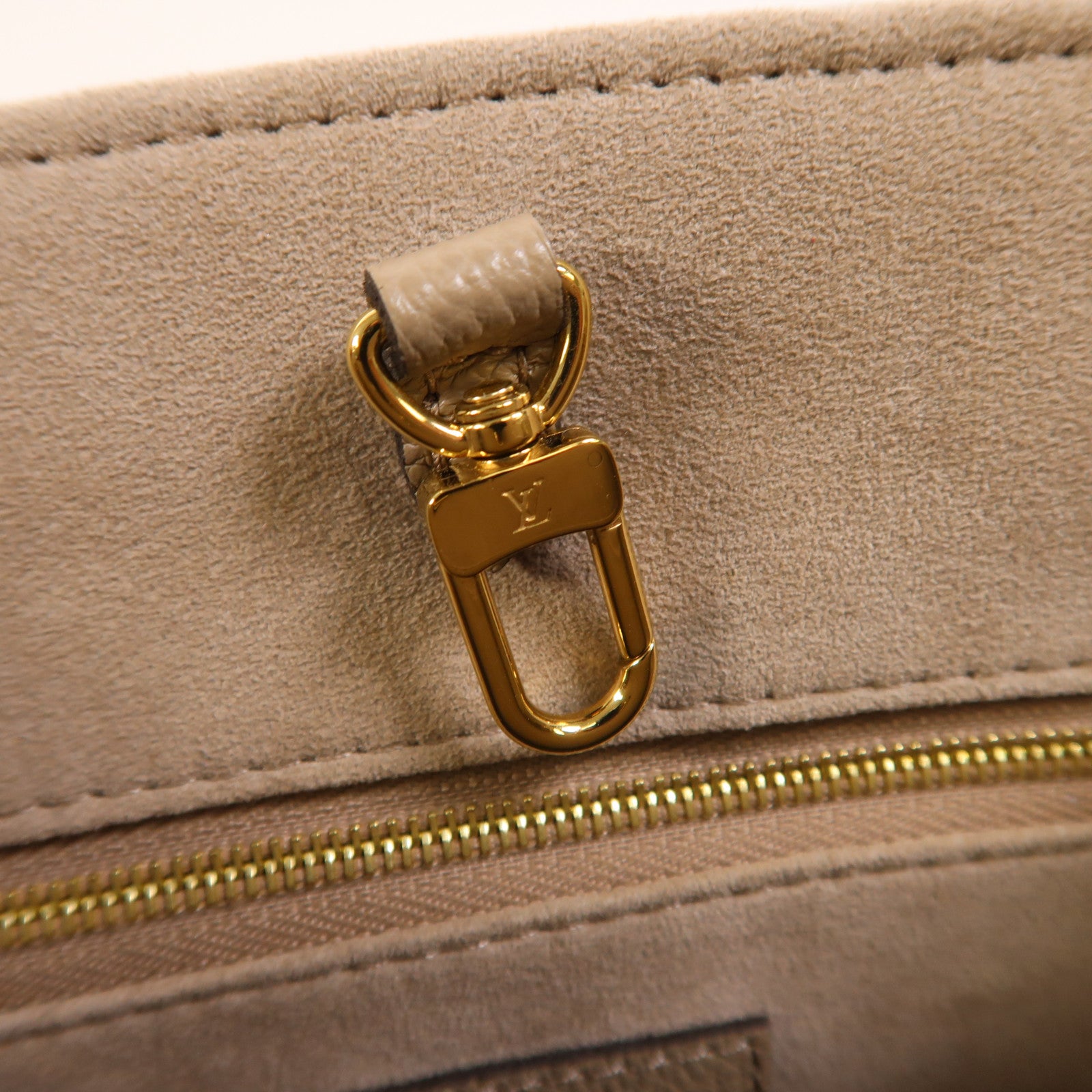LOUIS VUITTON Monogram Empreinte OnTheGo PM金扣手挽袋