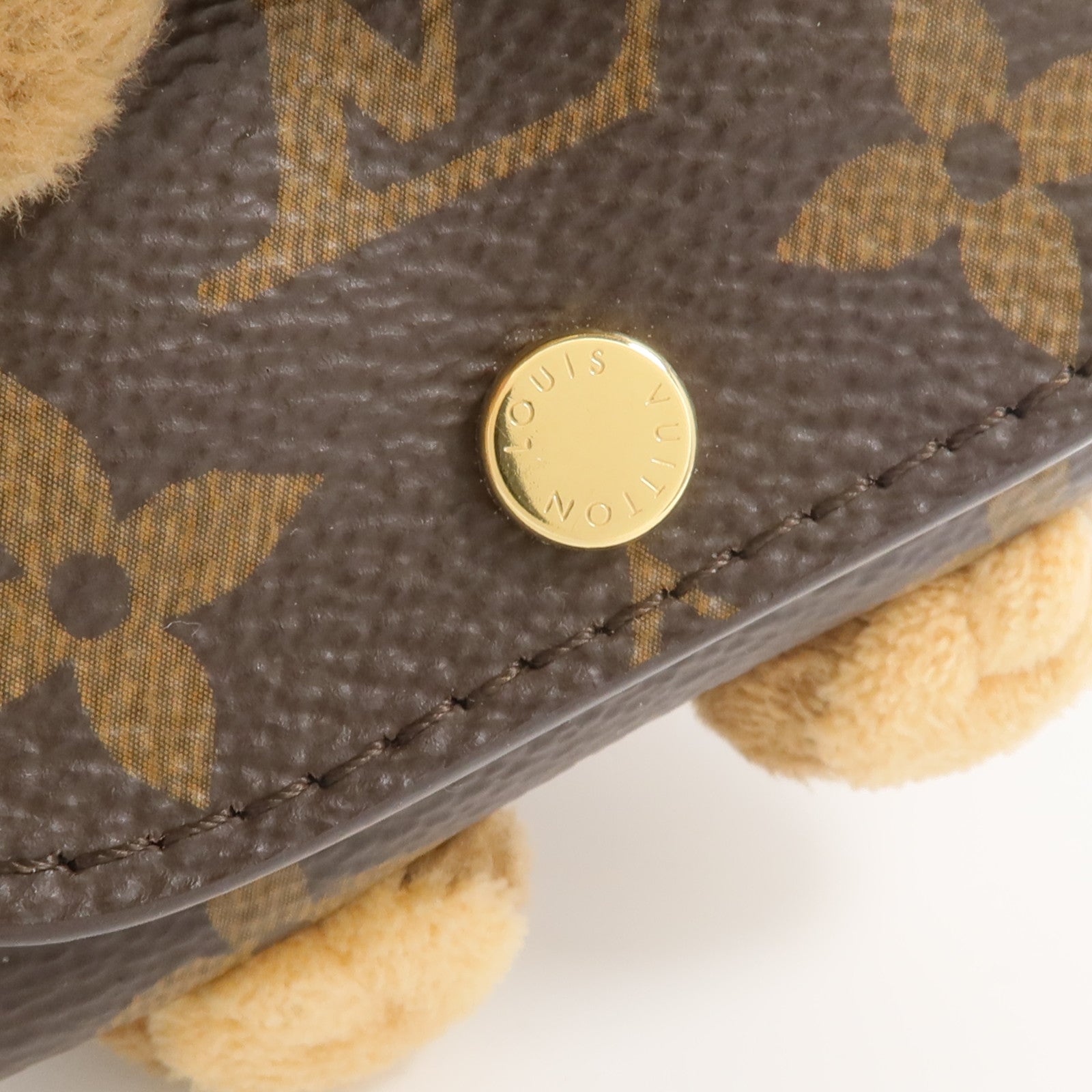 LOUIS VUITTON Monogram LV Cute Cat Pouch Earphone Case耳機套