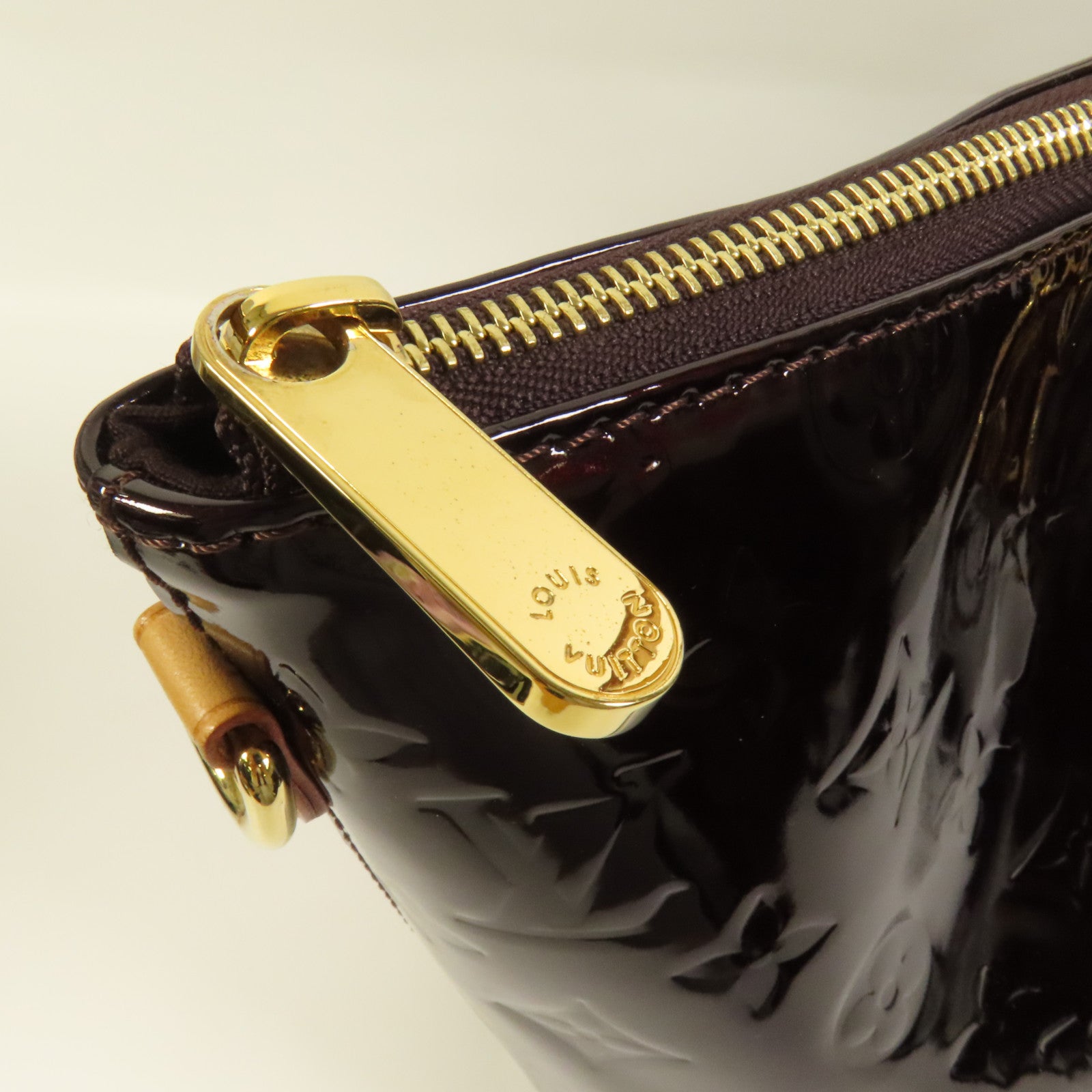 LOUIS VUITTON Vernis Bellevue GM金扣肩背袋