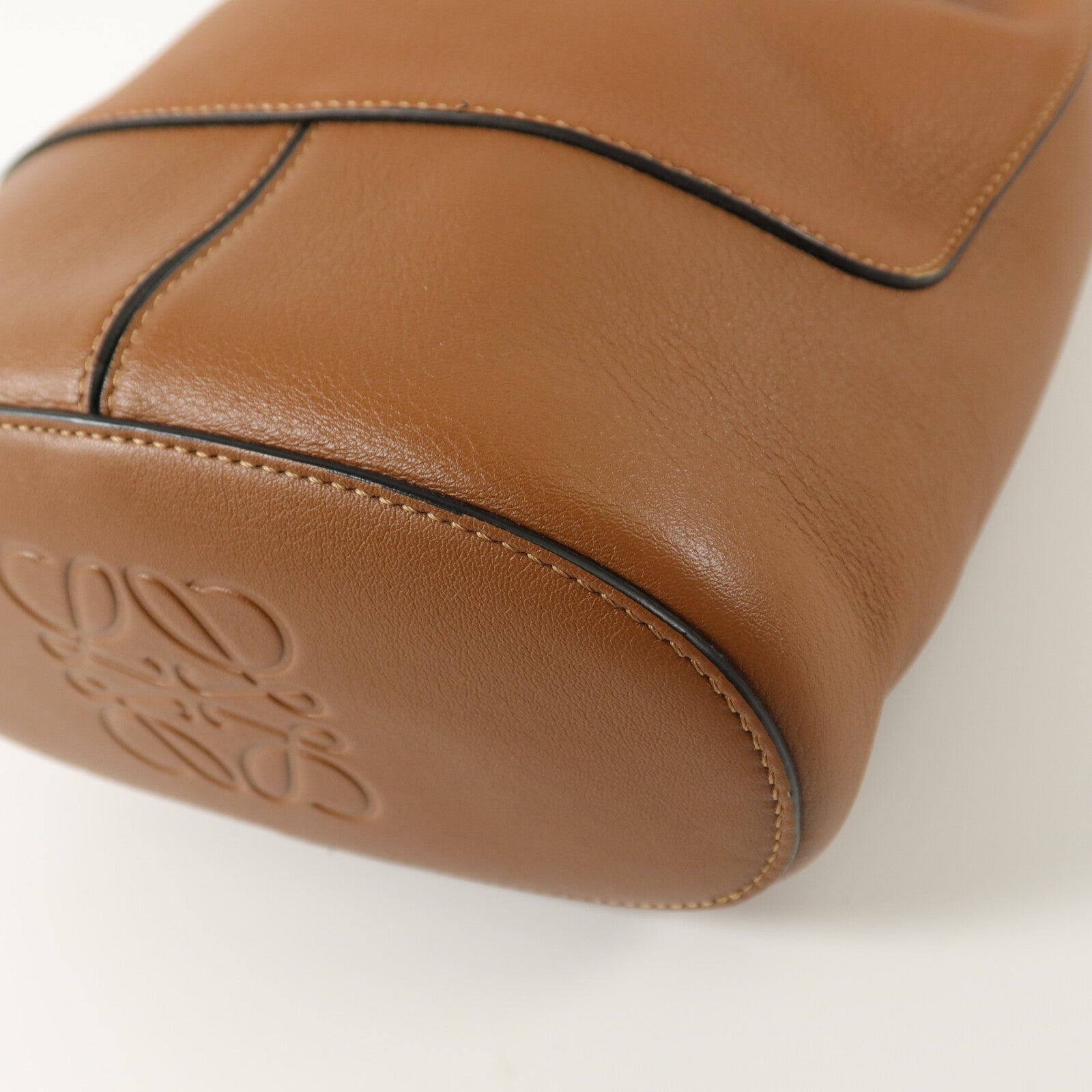 LOEWE 牛皮皮革Hobo Anagram Small肩背袋