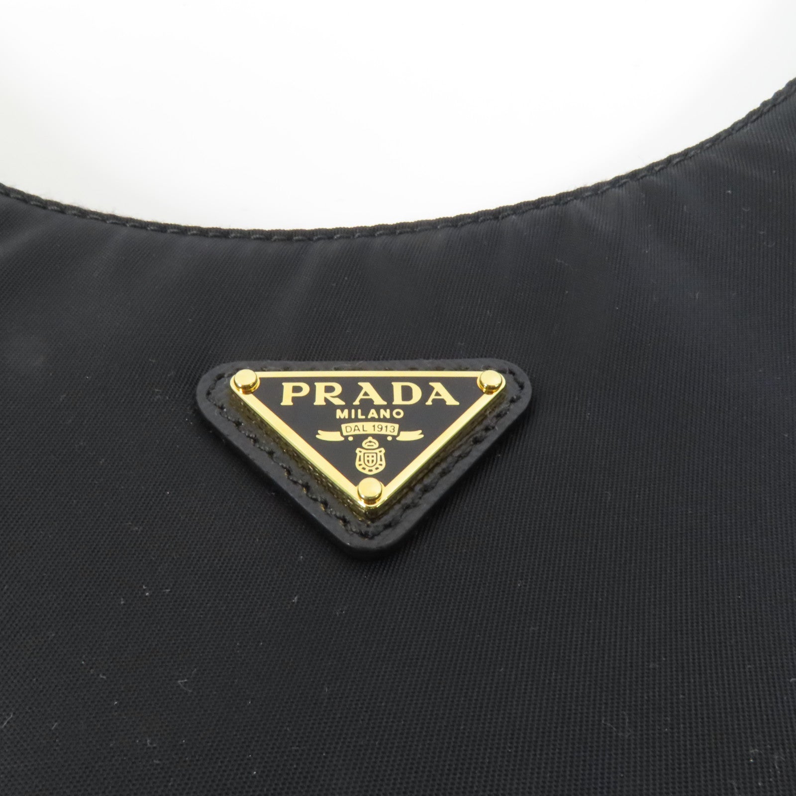 PRADA 尼龍Re-Edition 2005金扣手挽袋