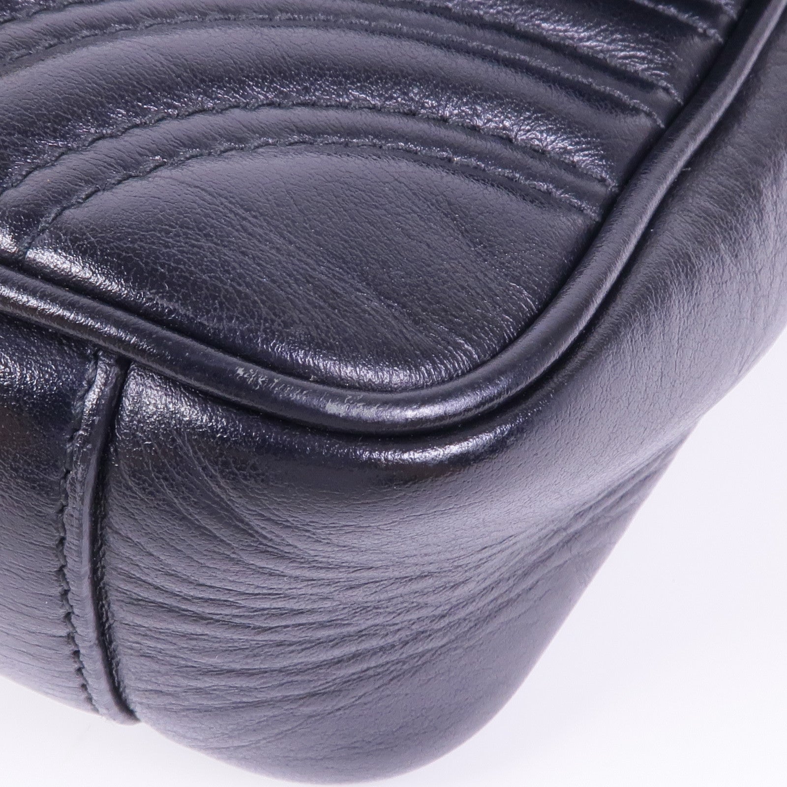 GUCCI 牛皮皮革GG Marmont金扣鏈帶肩背袋