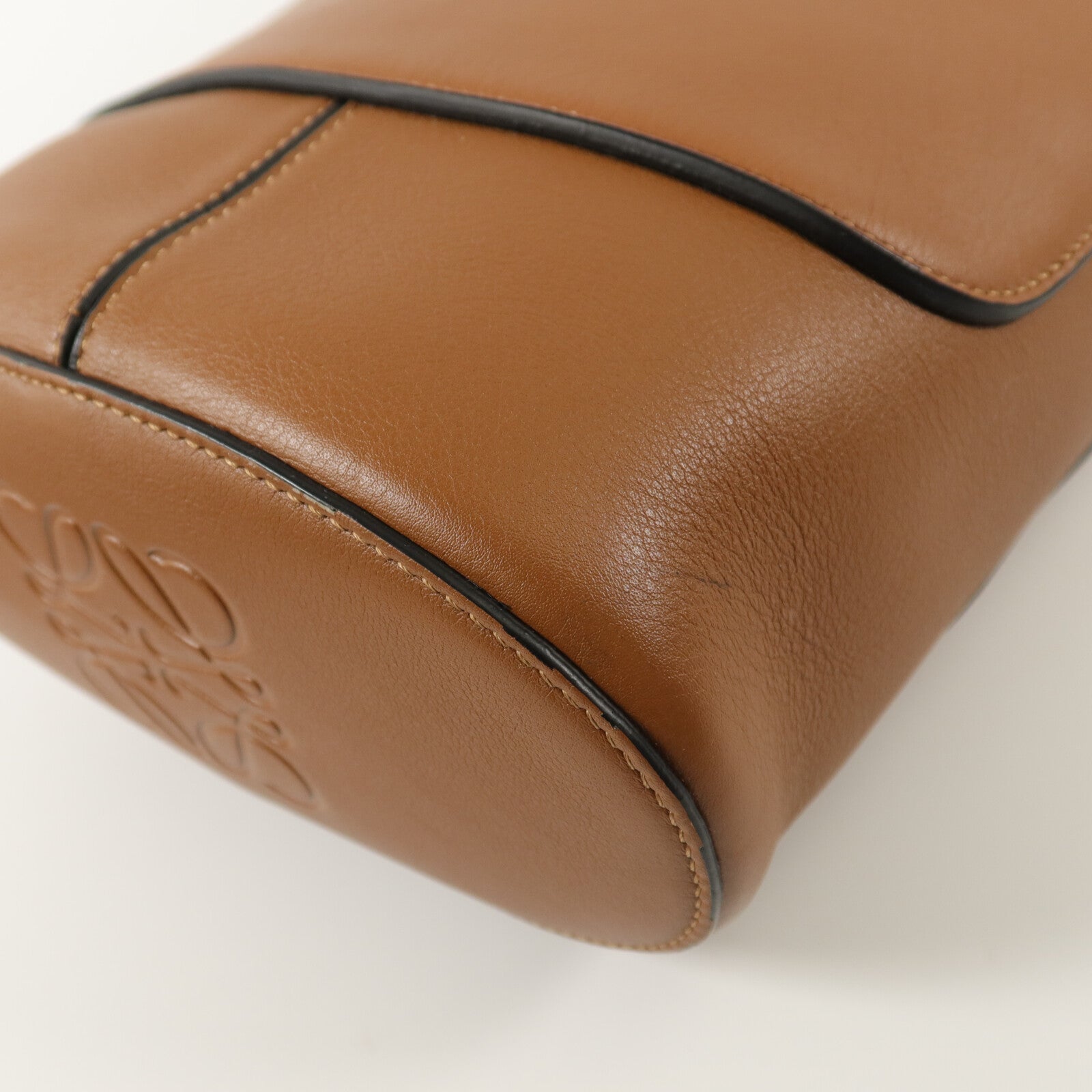LOEWE 牛皮皮革Hobo Anagram Small肩背袋
