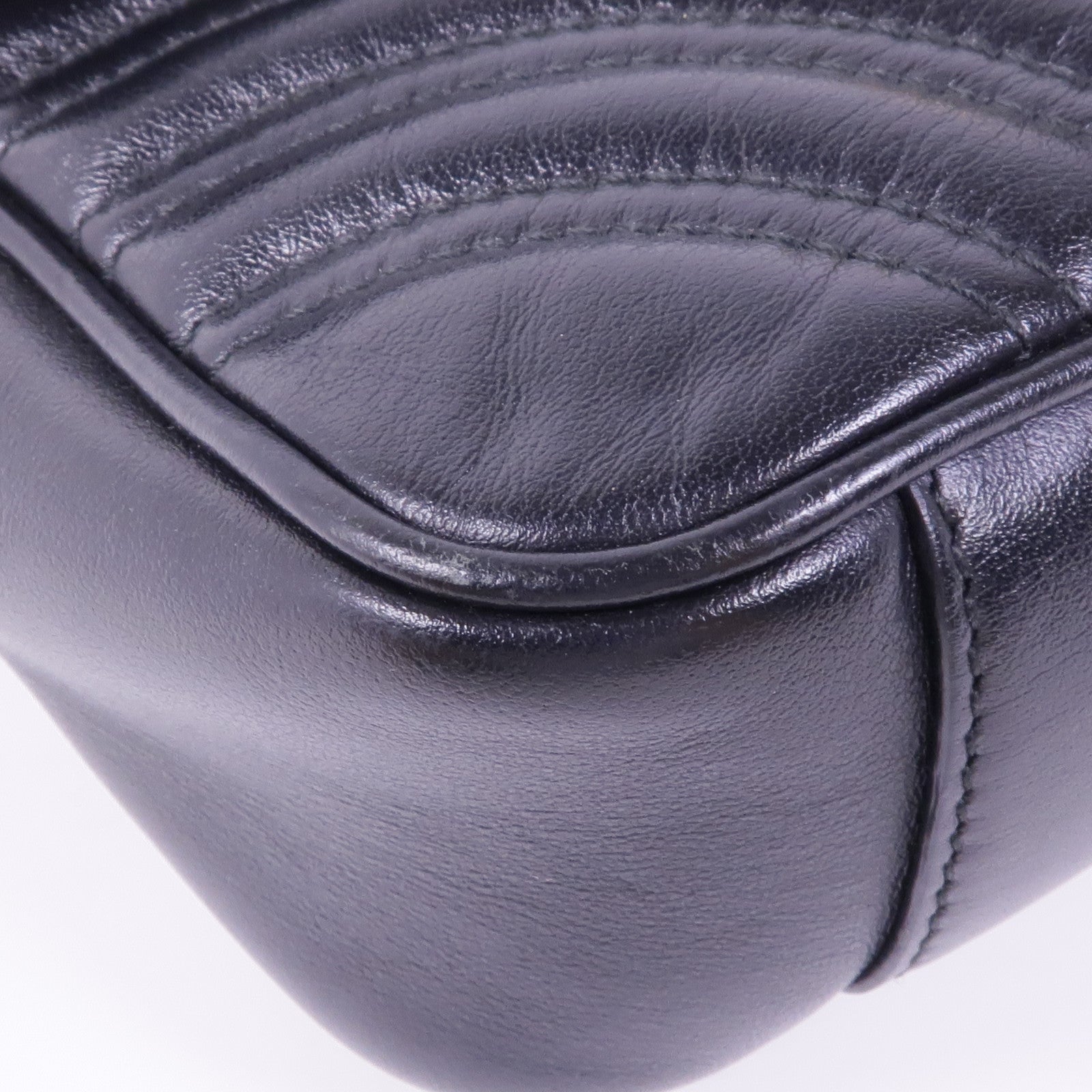 GUCCI 牛皮皮革GG Marmont金扣鏈帶肩背袋