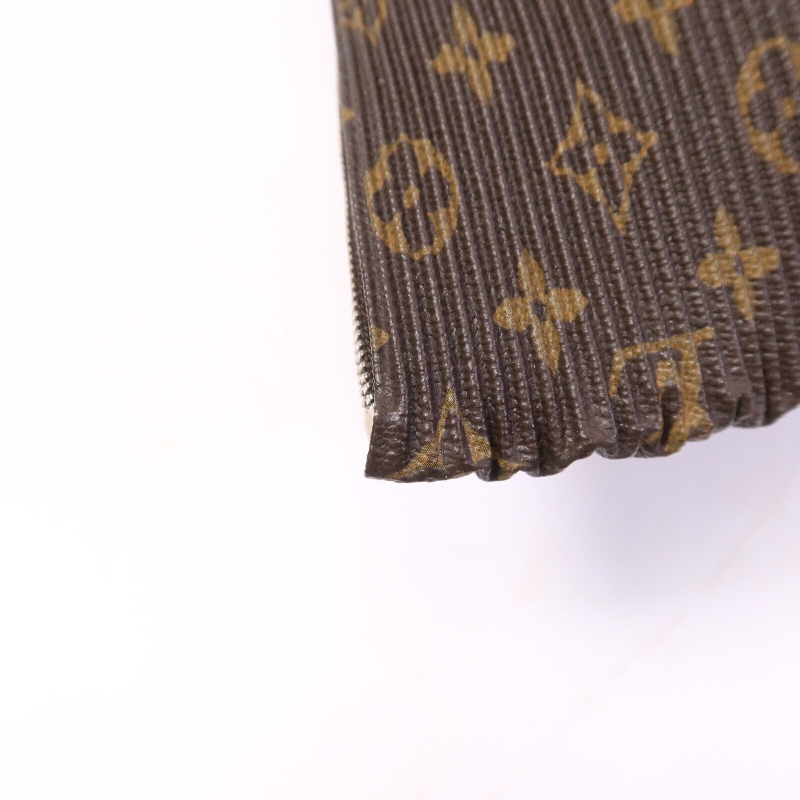 LOUIS VUITTON 塗層帆布Pleated Explorer肩背袋