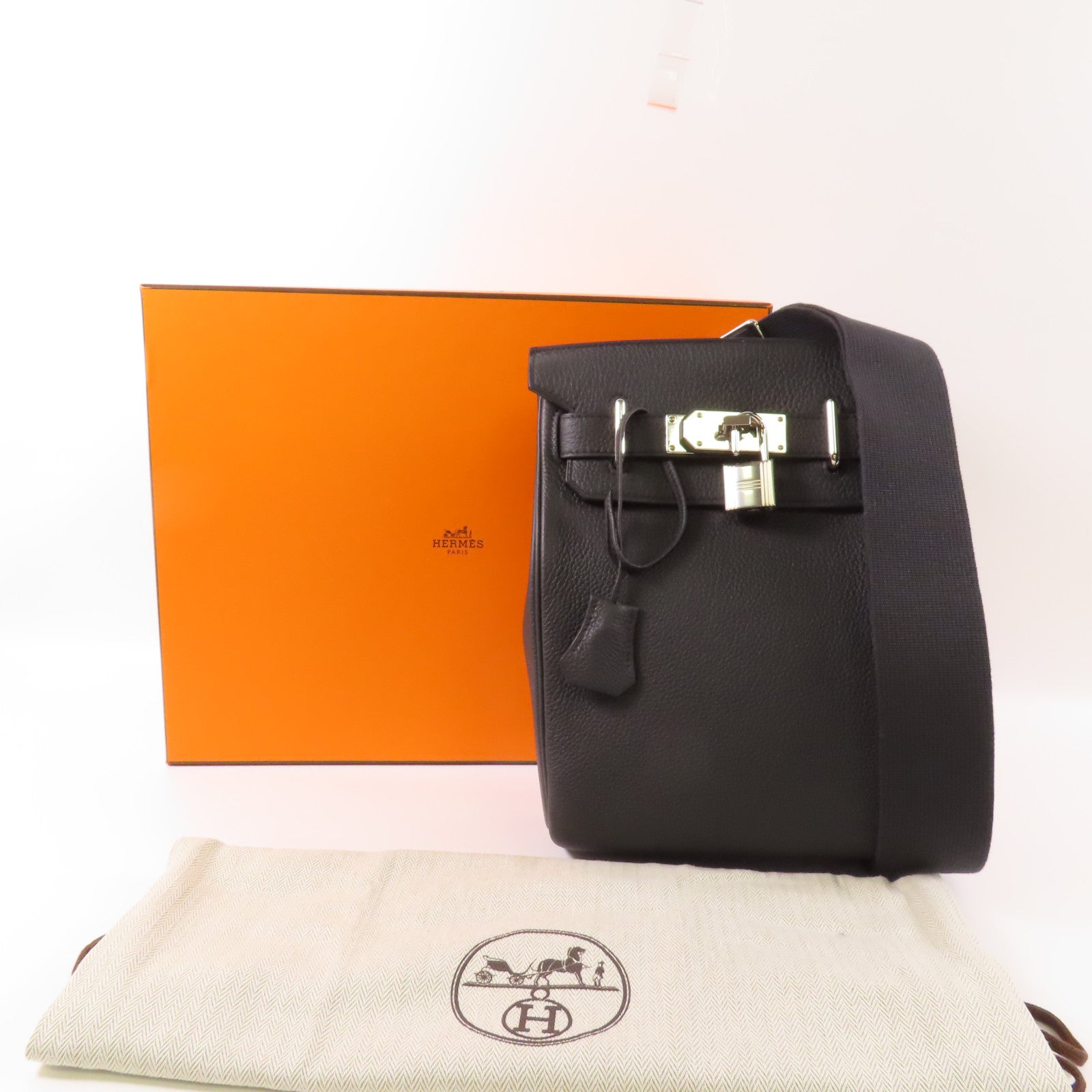 HERMES Togo皮革Hac A Dos PM銀扣背包Noir