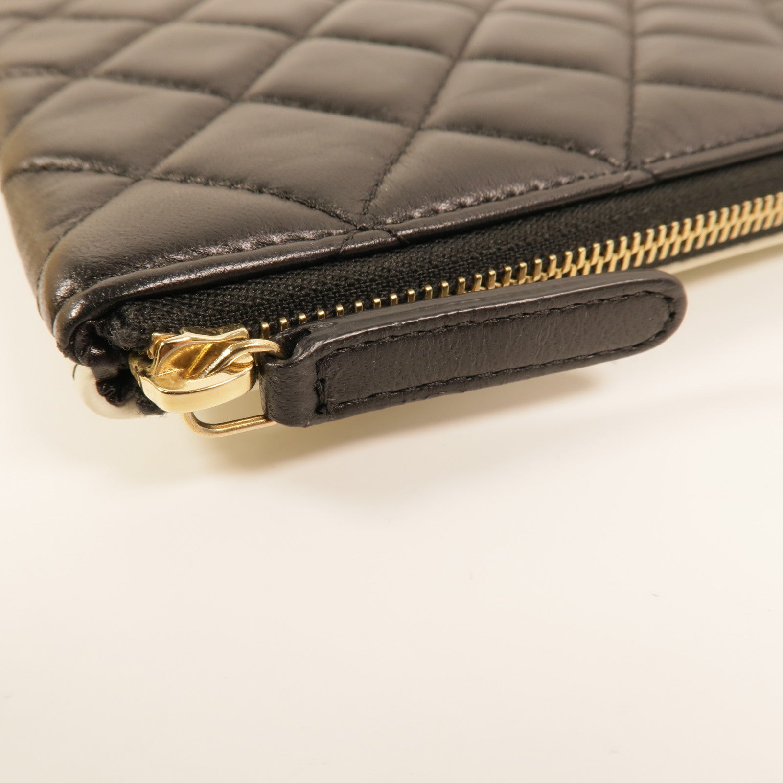 CHANEL 羊皮皮革Matelasse Coco Mark手拿包