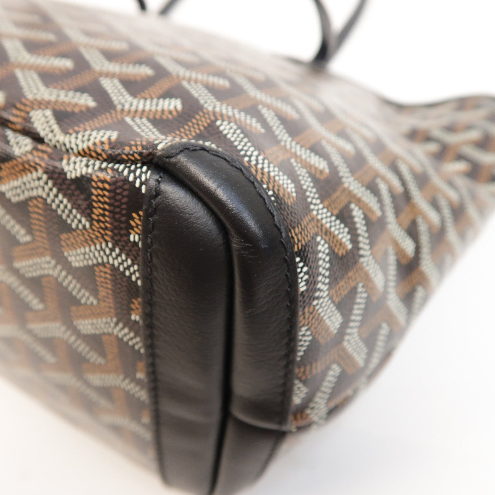 GOYARD 塗層帆布Artois PM銀扣肩背袋黑色/啡色