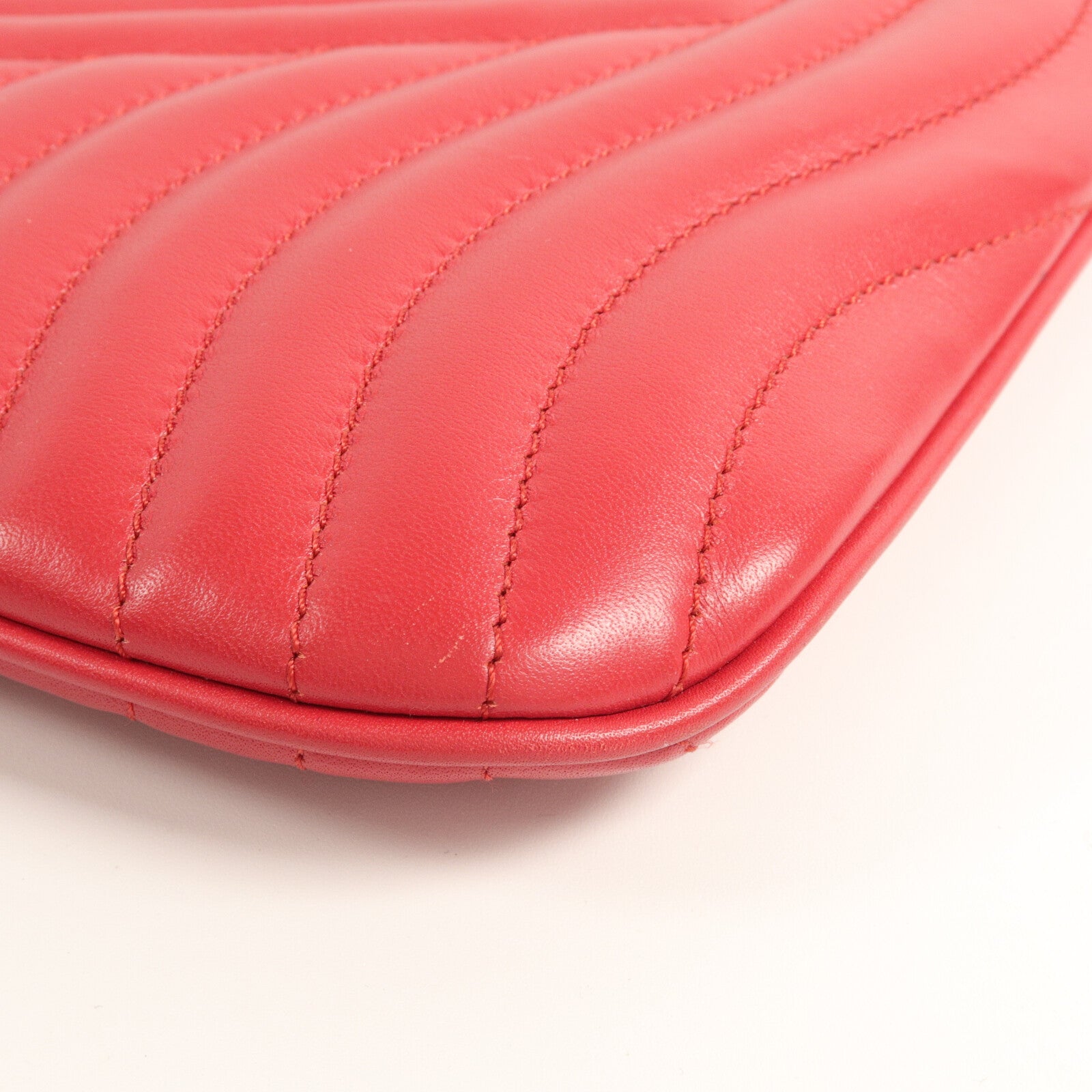 LOUIS VUITTON 牛皮皮革New Wave Clutch手拿包