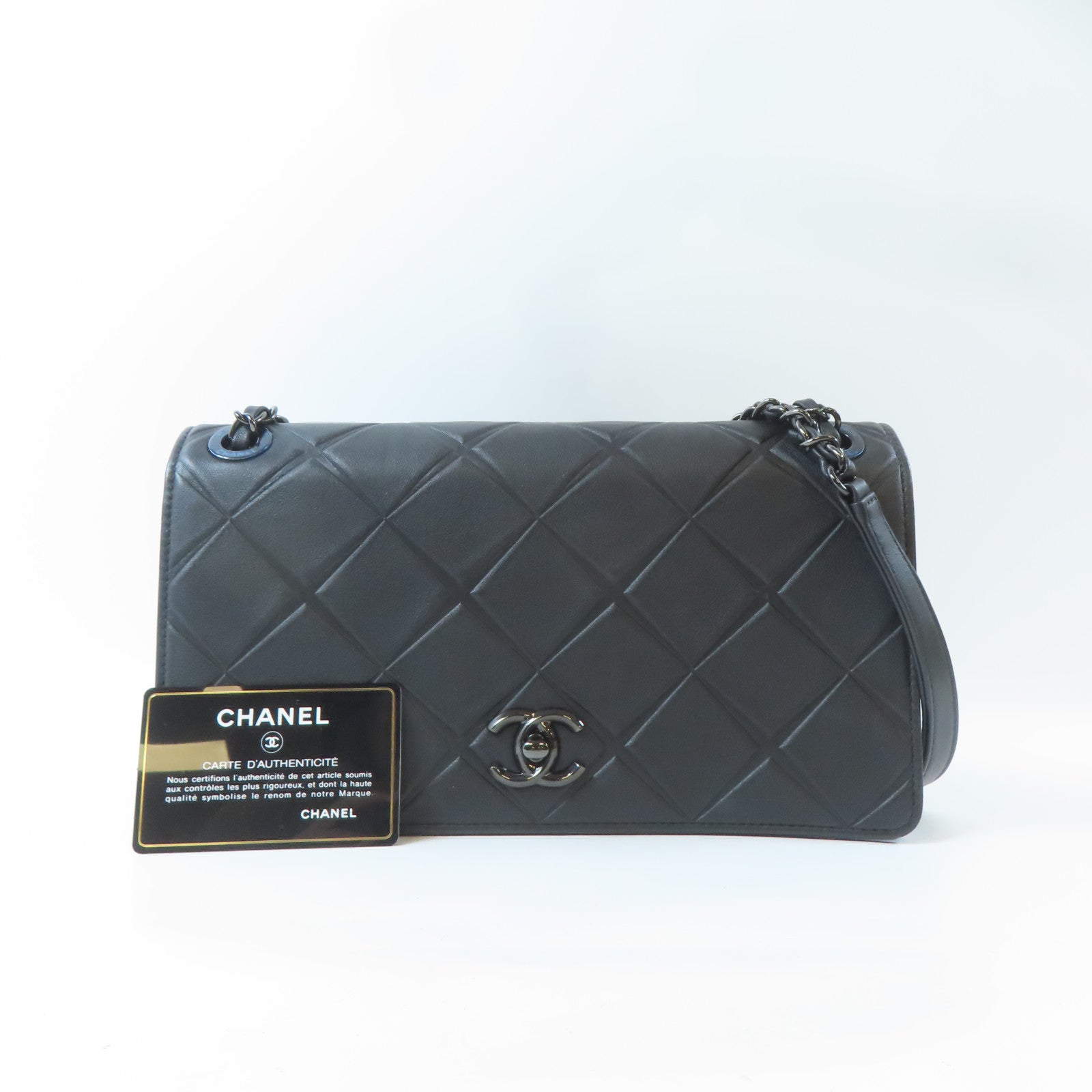 CHANEL 菱格牛皮皮革Chain Shoulder黑扣鏈帶肩背袋黑色