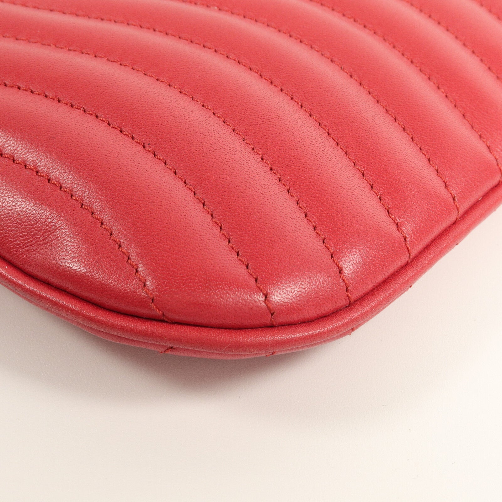LOUIS VUITTON 牛皮皮革New Wave Clutch手拿包