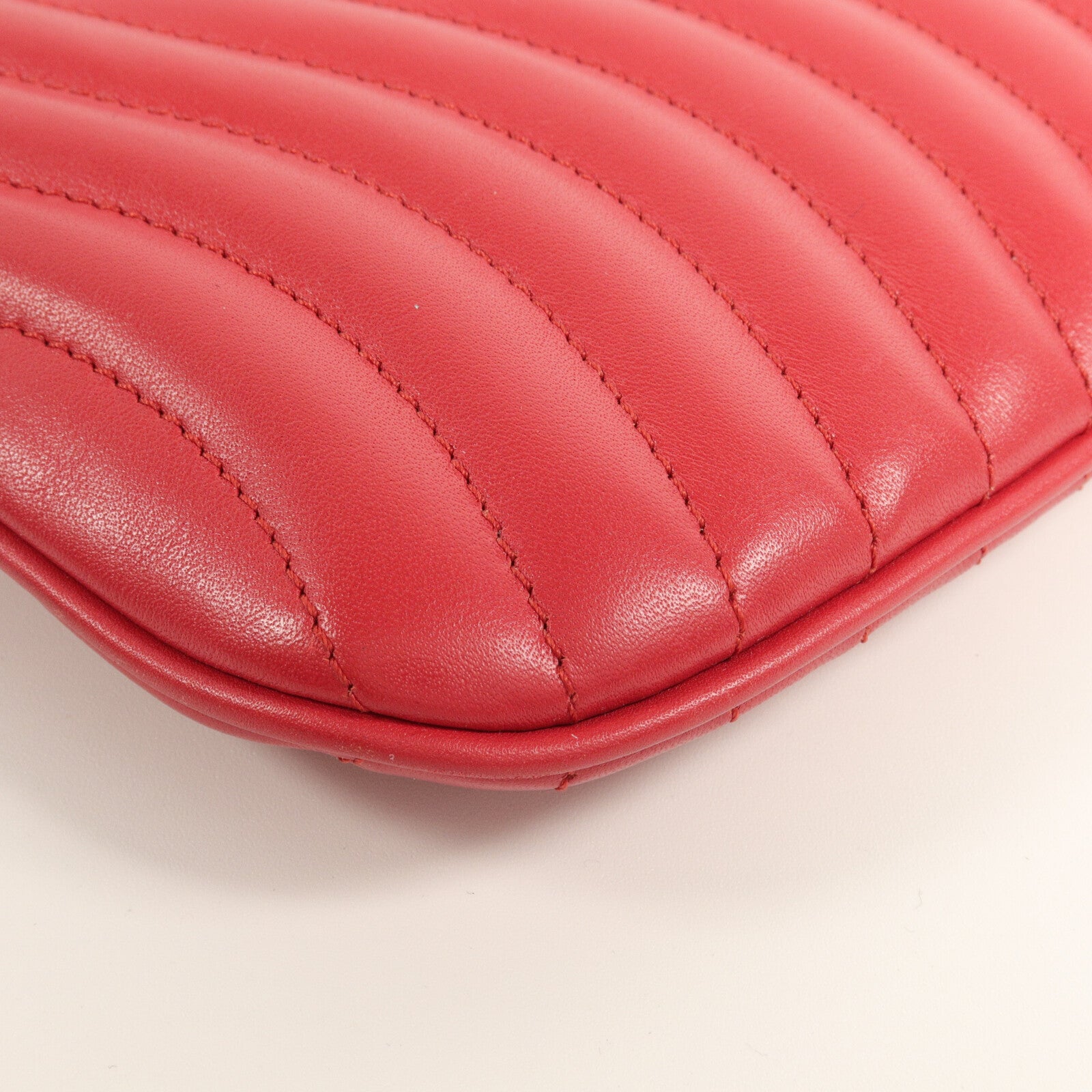 LOUIS VUITTON 牛皮皮革New Wave Clutch手拿包