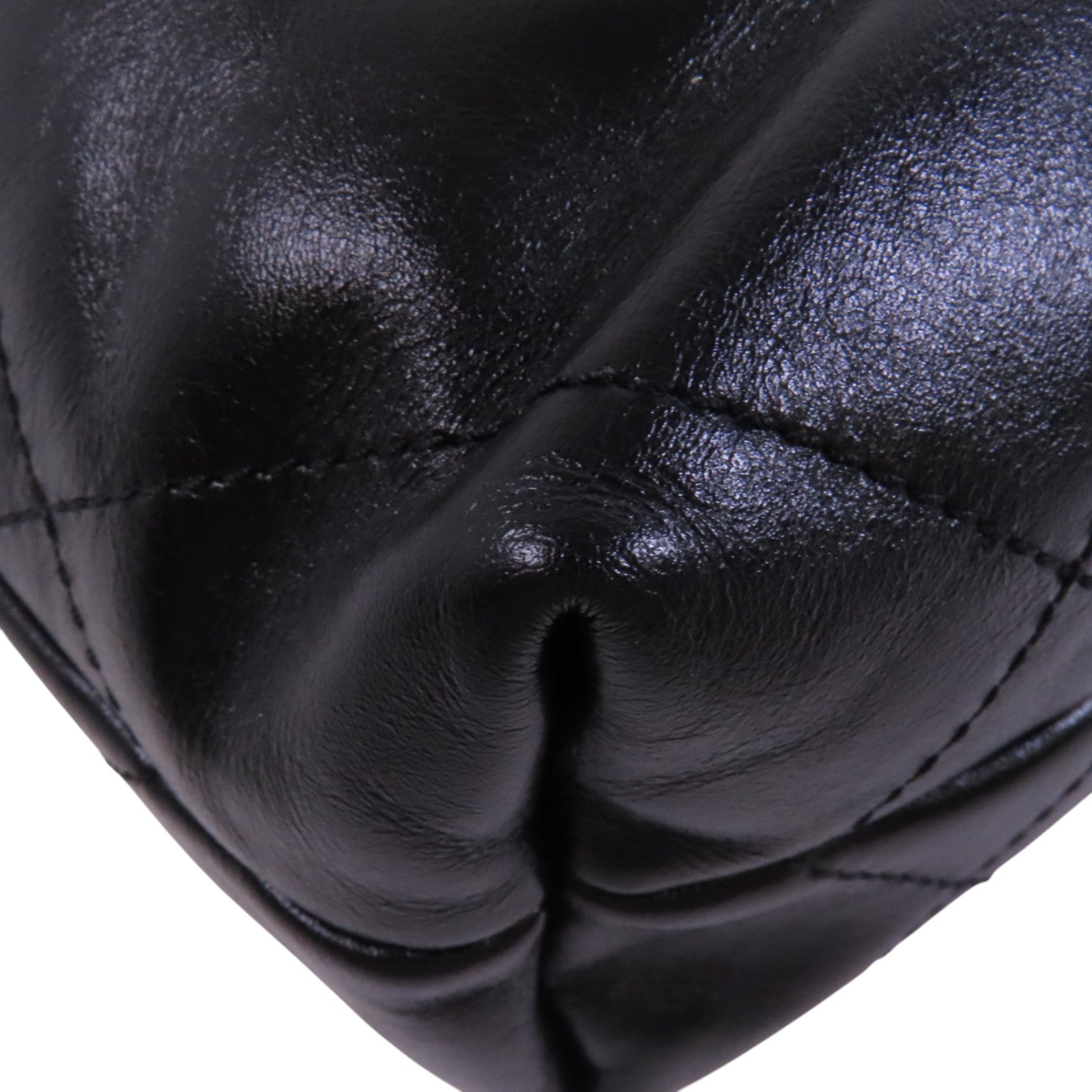 CHANEL 【激減優惠】牛皮皮革Mini 22金扣鏈帶手挽肩背背兩用袋