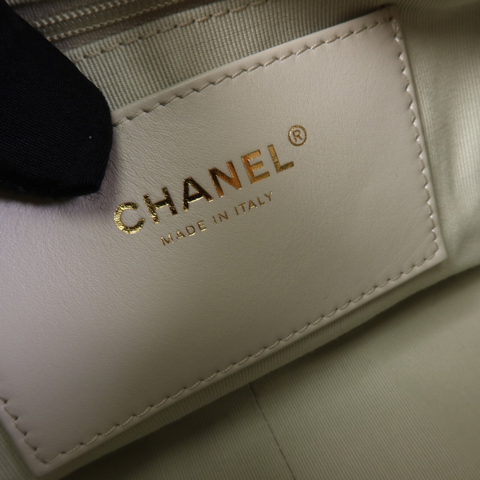 CHANEL 牛皮皮革Chanel 25 Small肩背袋