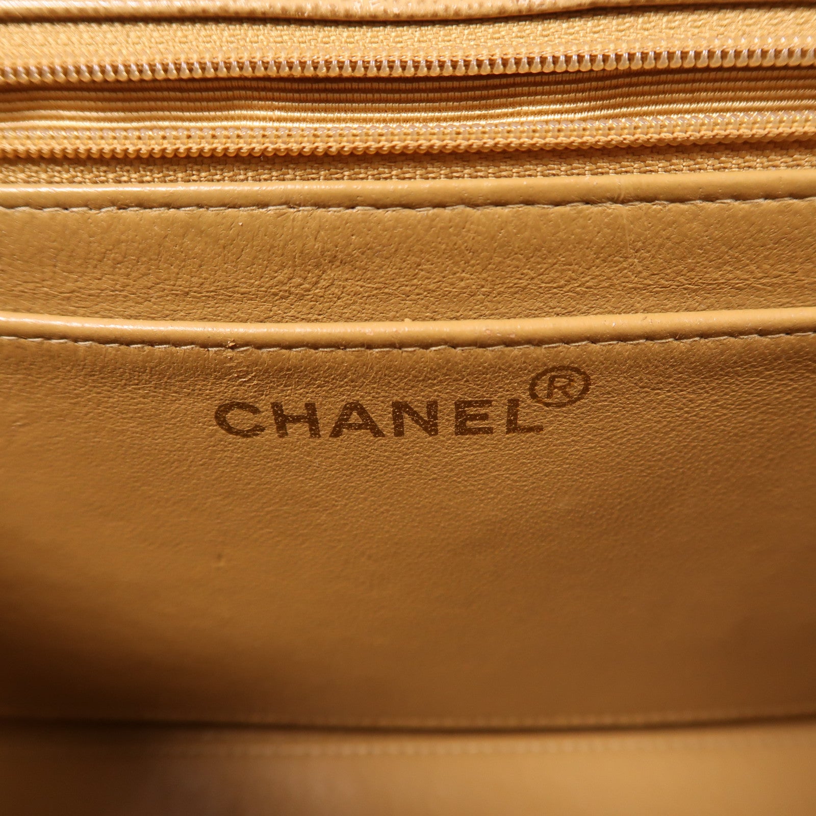 CHANEL 牛皮皮革Vintage Chain Shoulder金扣鏈帶肩背袋
