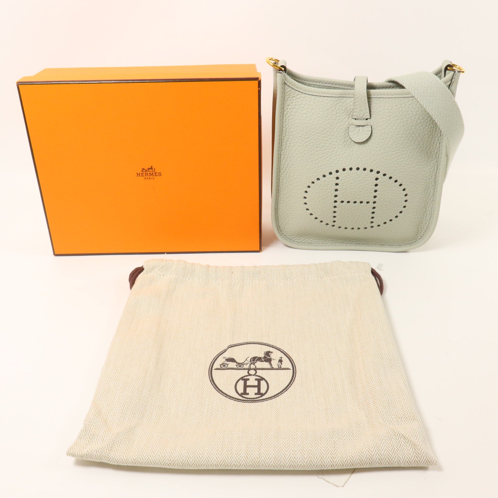 HERMES Clemence皮革Evelyne TPM肩背袋Gris Neve