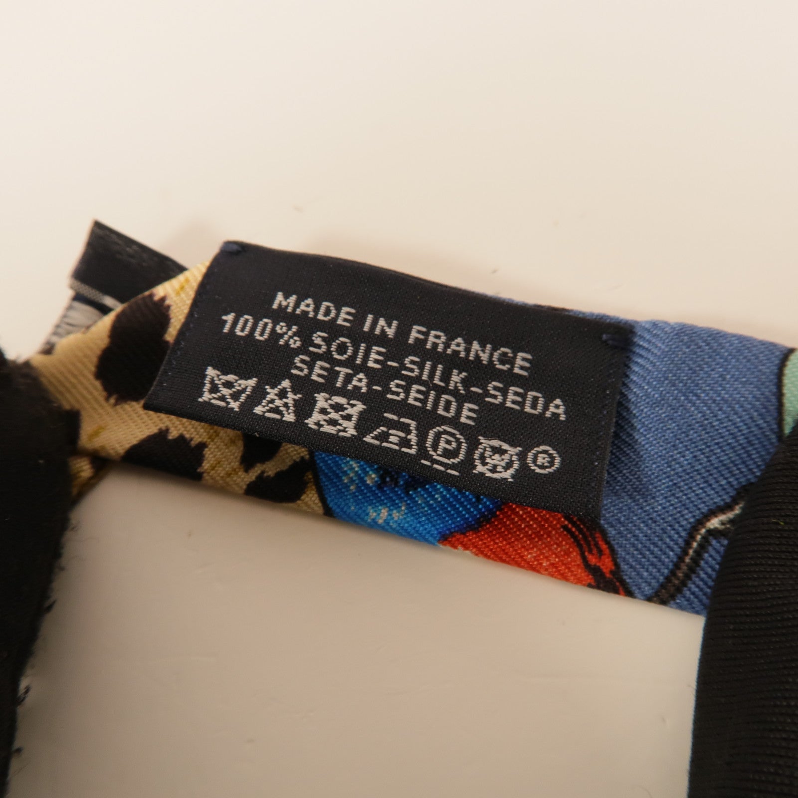 HERMES 絲質Twilly Doll絲巾