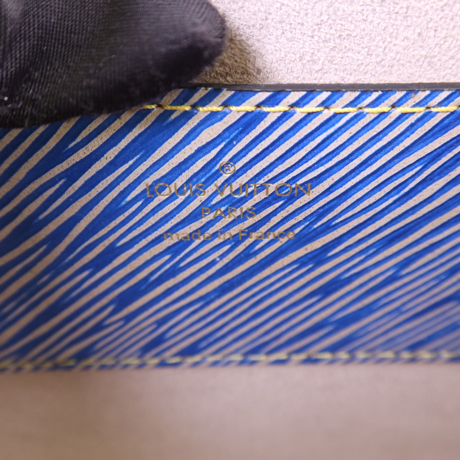 LOUIS VUITTON Epi Twist MM銀扣肩背袋