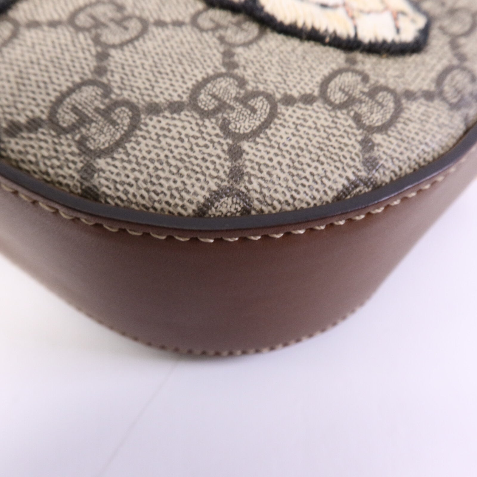 GUCCI 塗層帆布Shoulder Bag金扣肩背袋