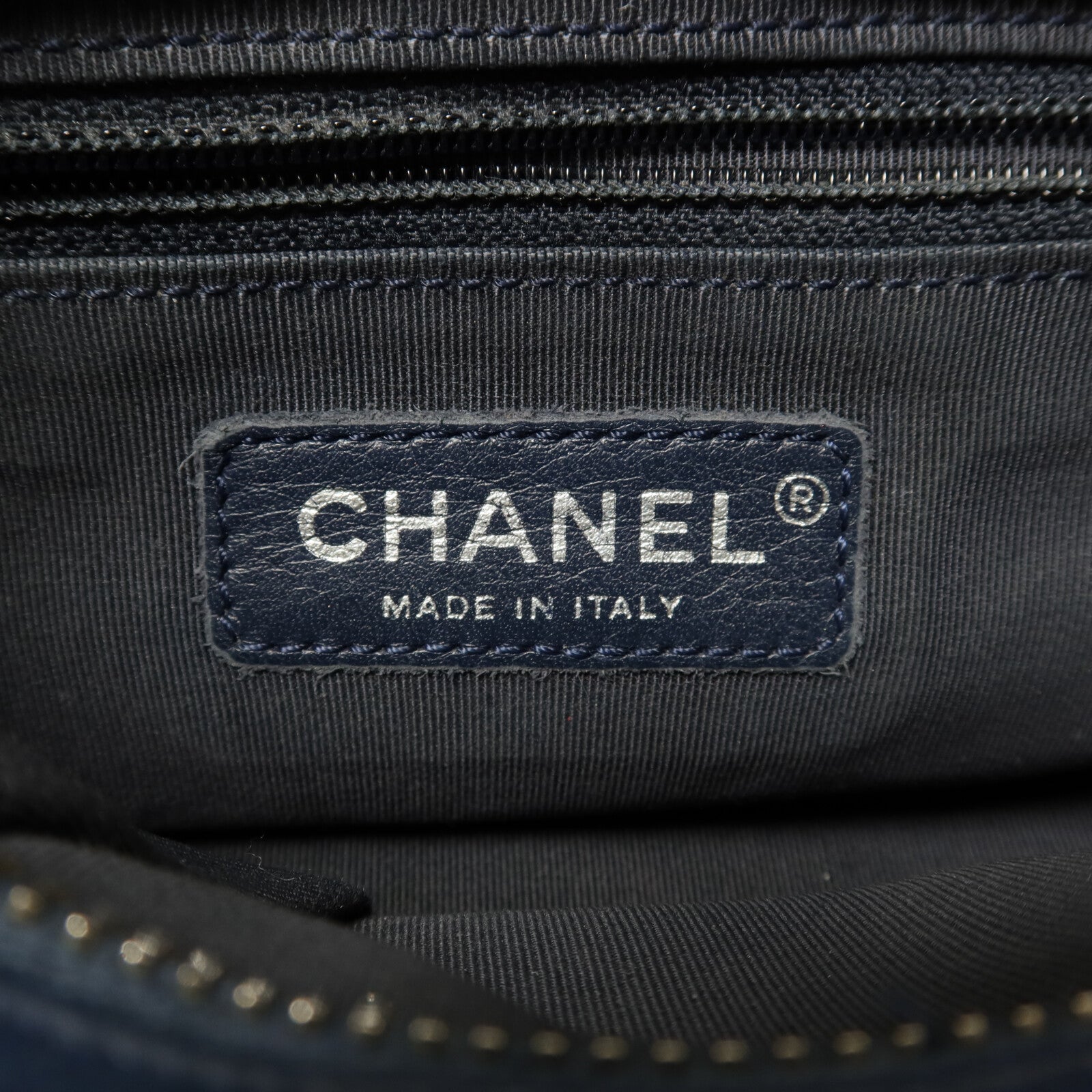 CHANEL 牛皮皮革Gabrielle Small鏈帶肩背袋