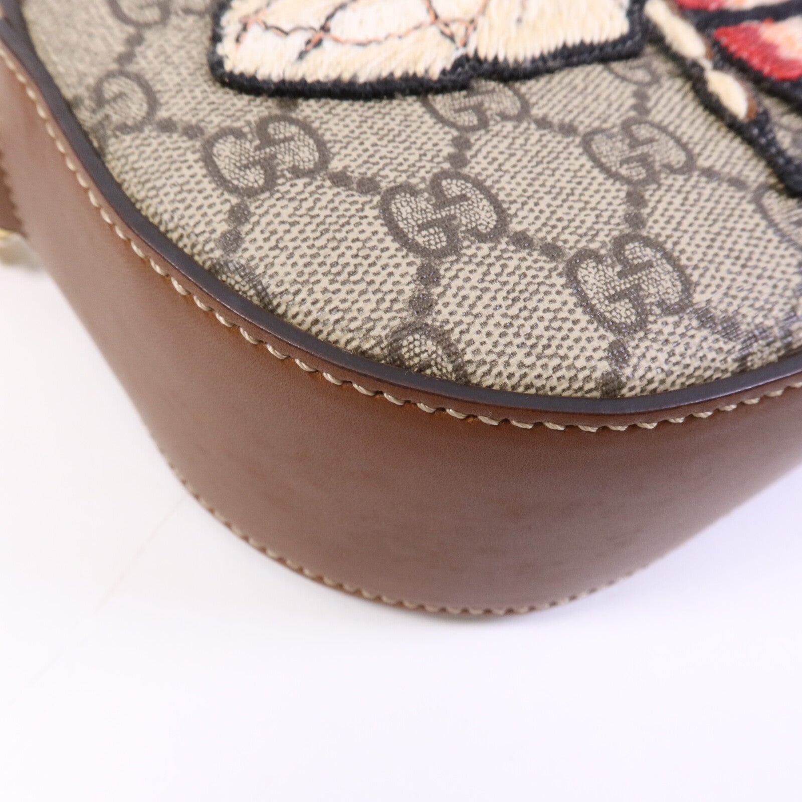 GUCCI 塗層帆布Shoulder Bag金扣肩背袋