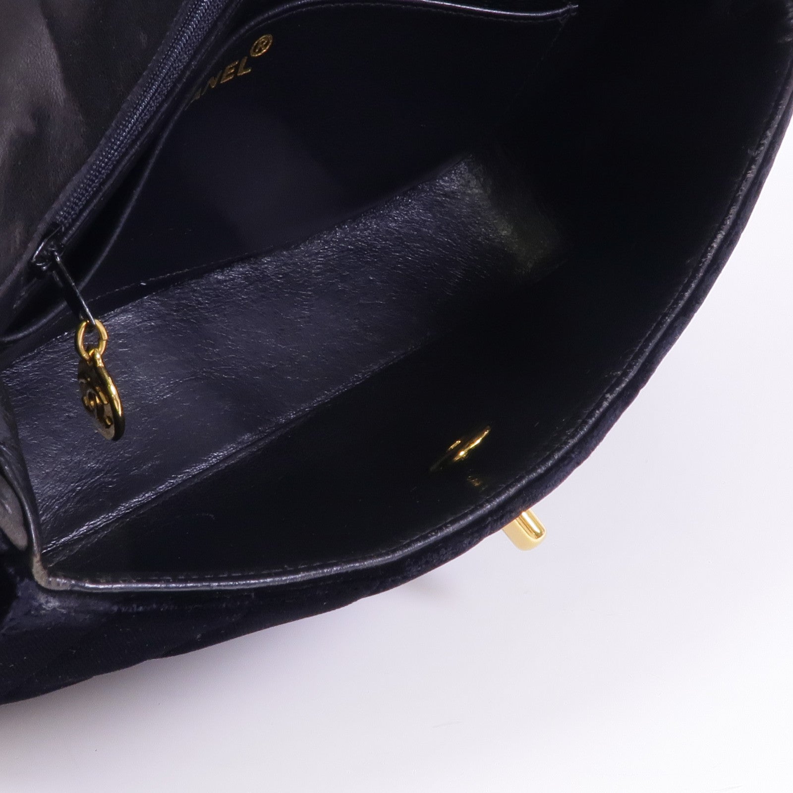 CHANEL 天鵝絨Vintage Velvet Shoulder金扣肩背袋