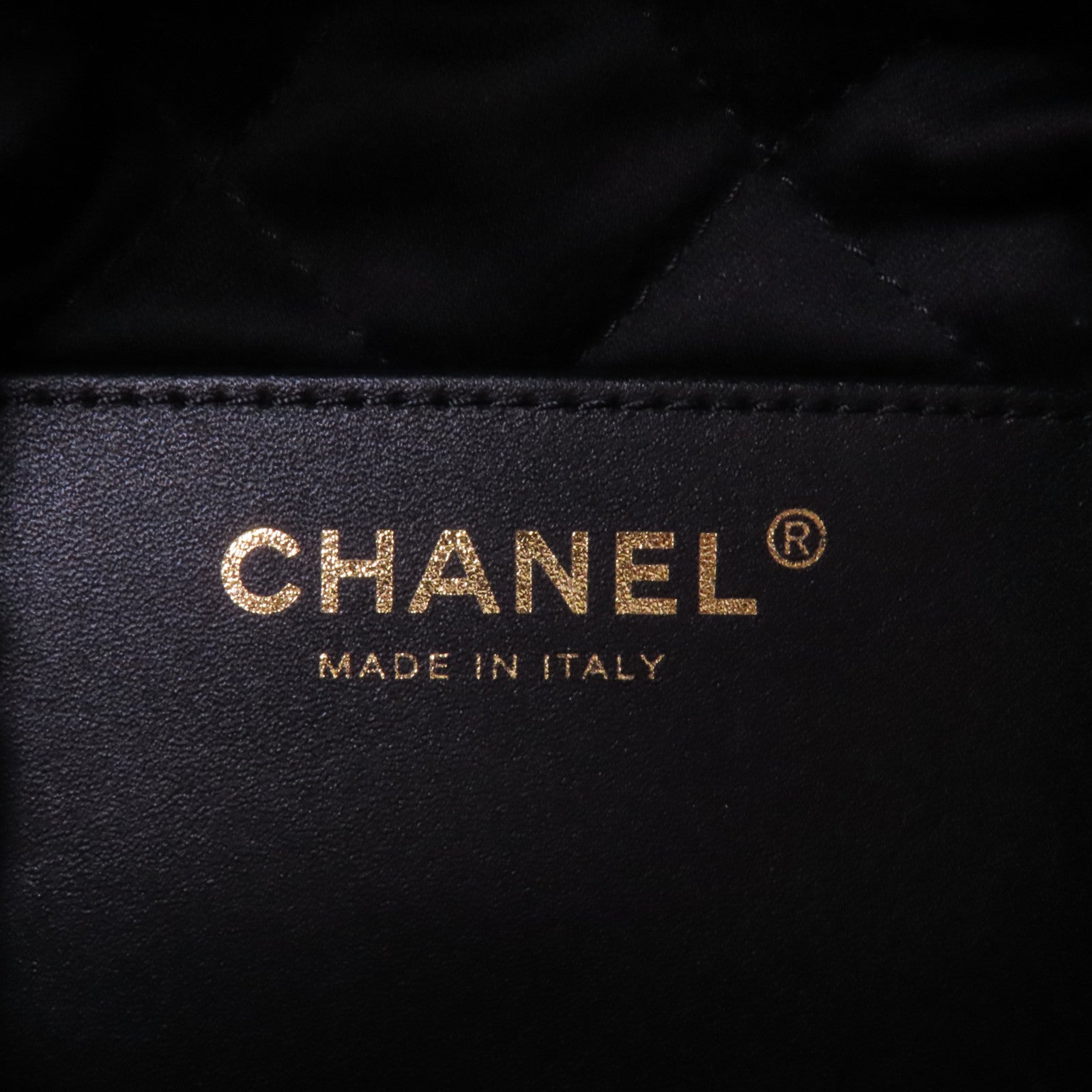 CHANEL 牛皮皮革Mini 22金扣鏈帶手挽肩背背兩用袋