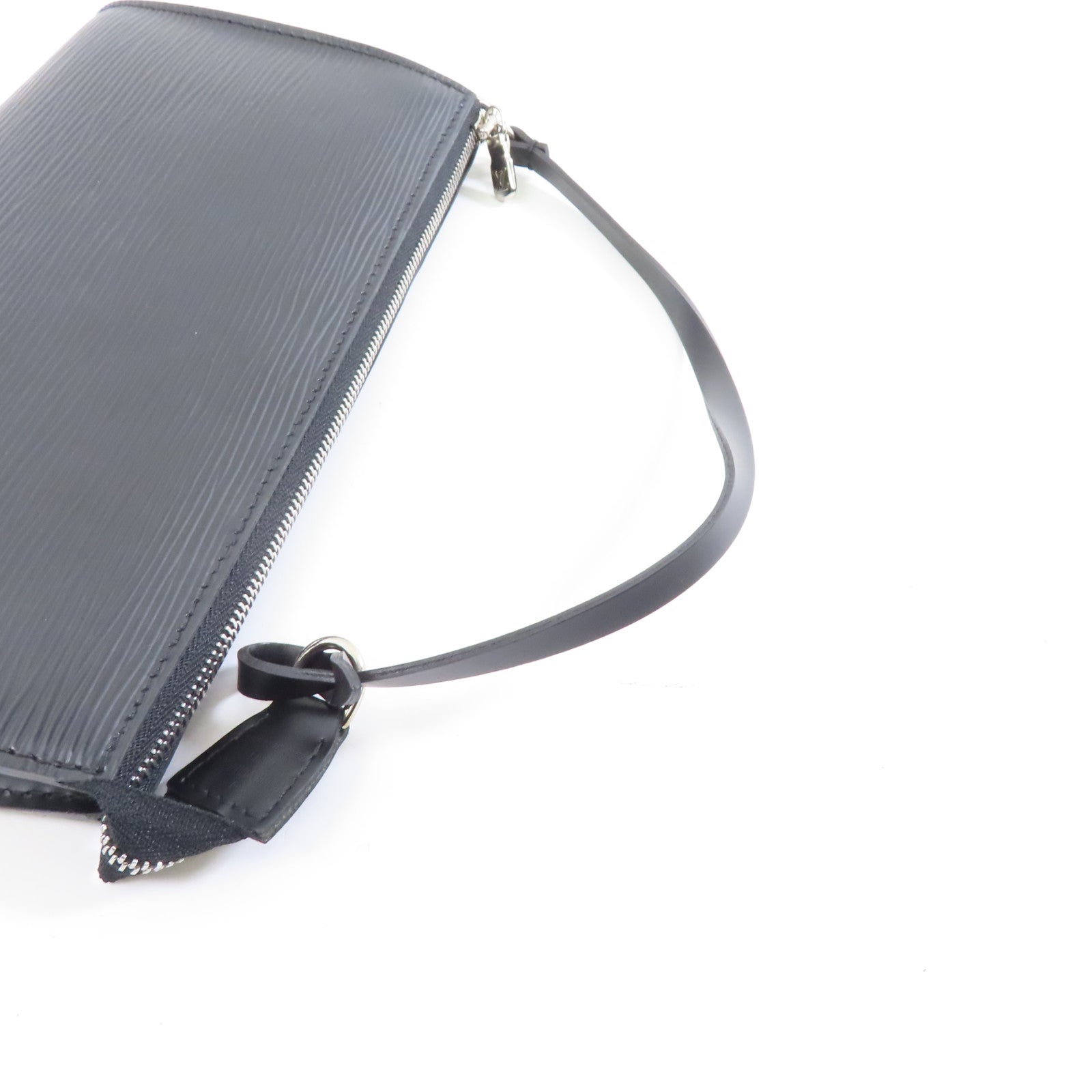 LOUIS VUITTON Epi Pochette Accessories銀扣肩背袋黑色