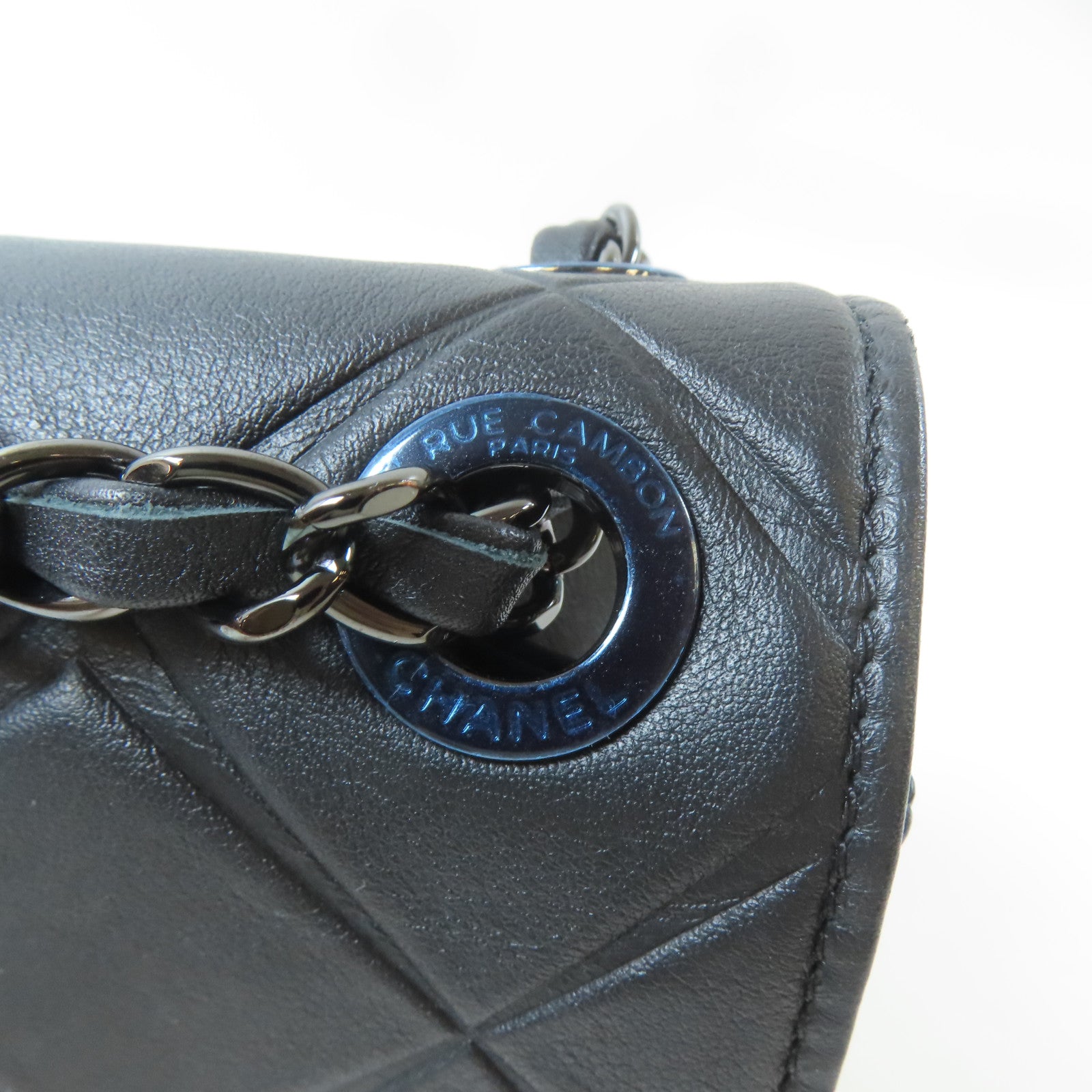 CHANEL 菱格牛皮皮革Chain Shoulder黑扣鏈帶肩背袋黑色