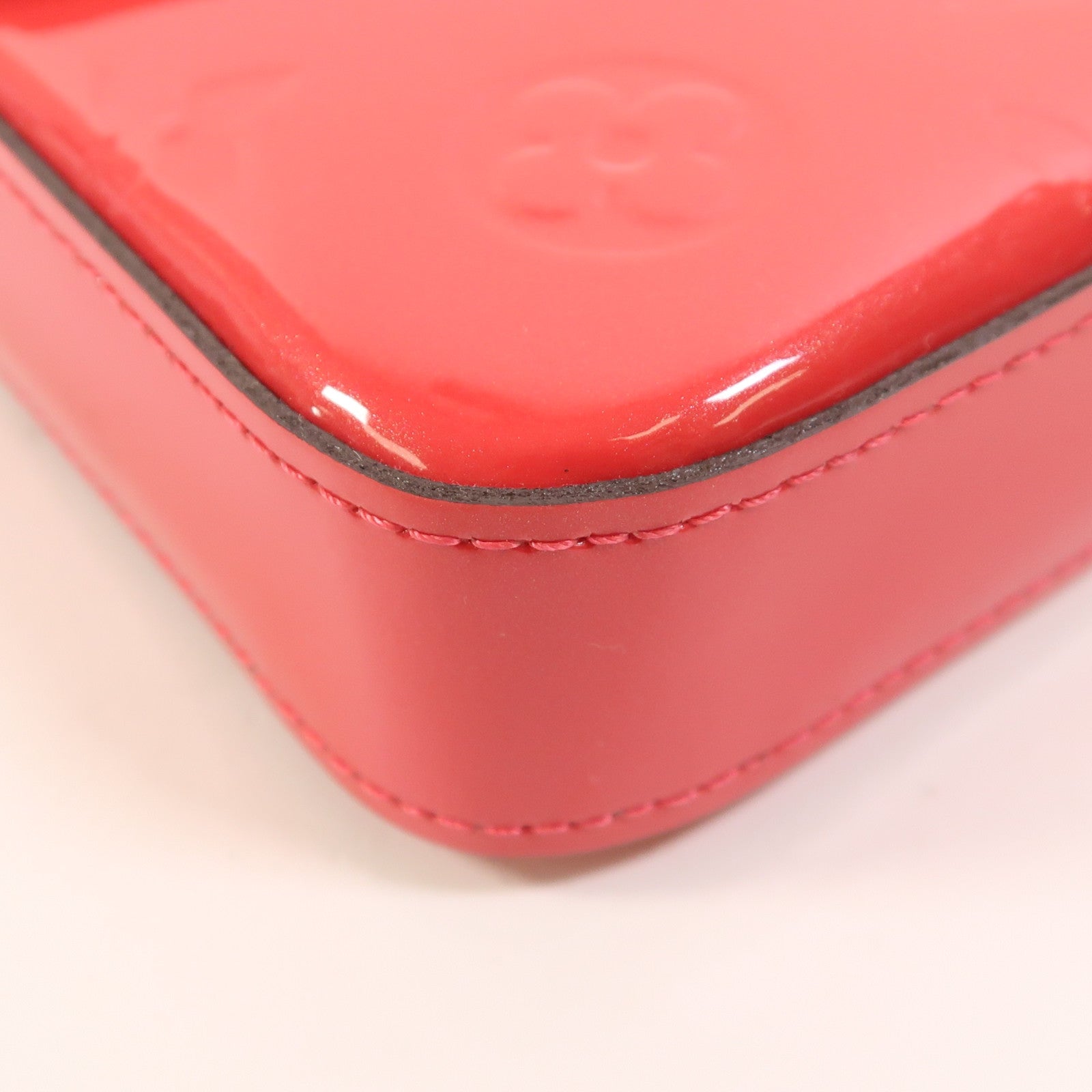 LOUIS VUITTON 【激減優惠】Monogram Vernis Pochette金扣鏈帶肩背袋