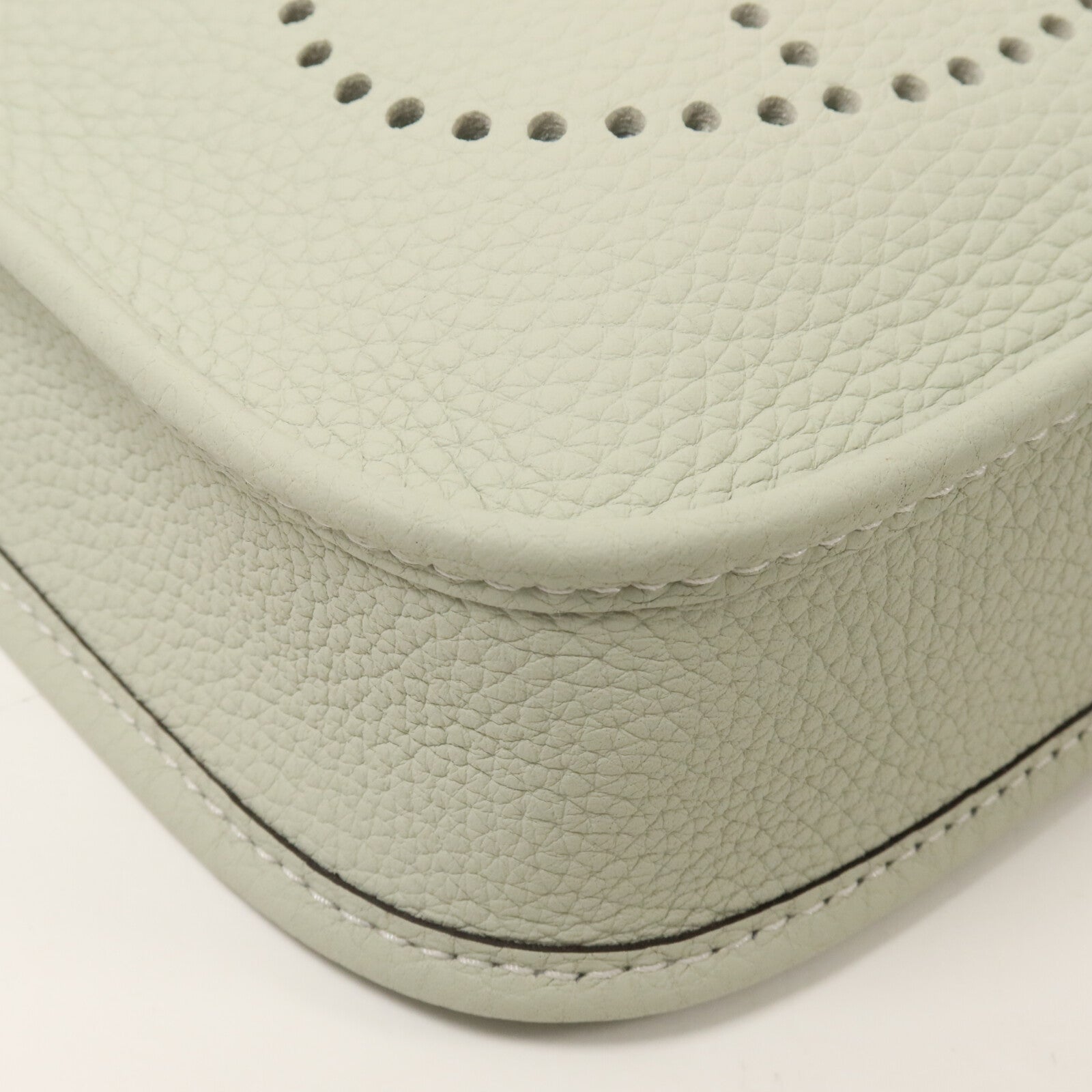 HERMES Clemence皮革Evelyne TPM肩背袋Gris Neve