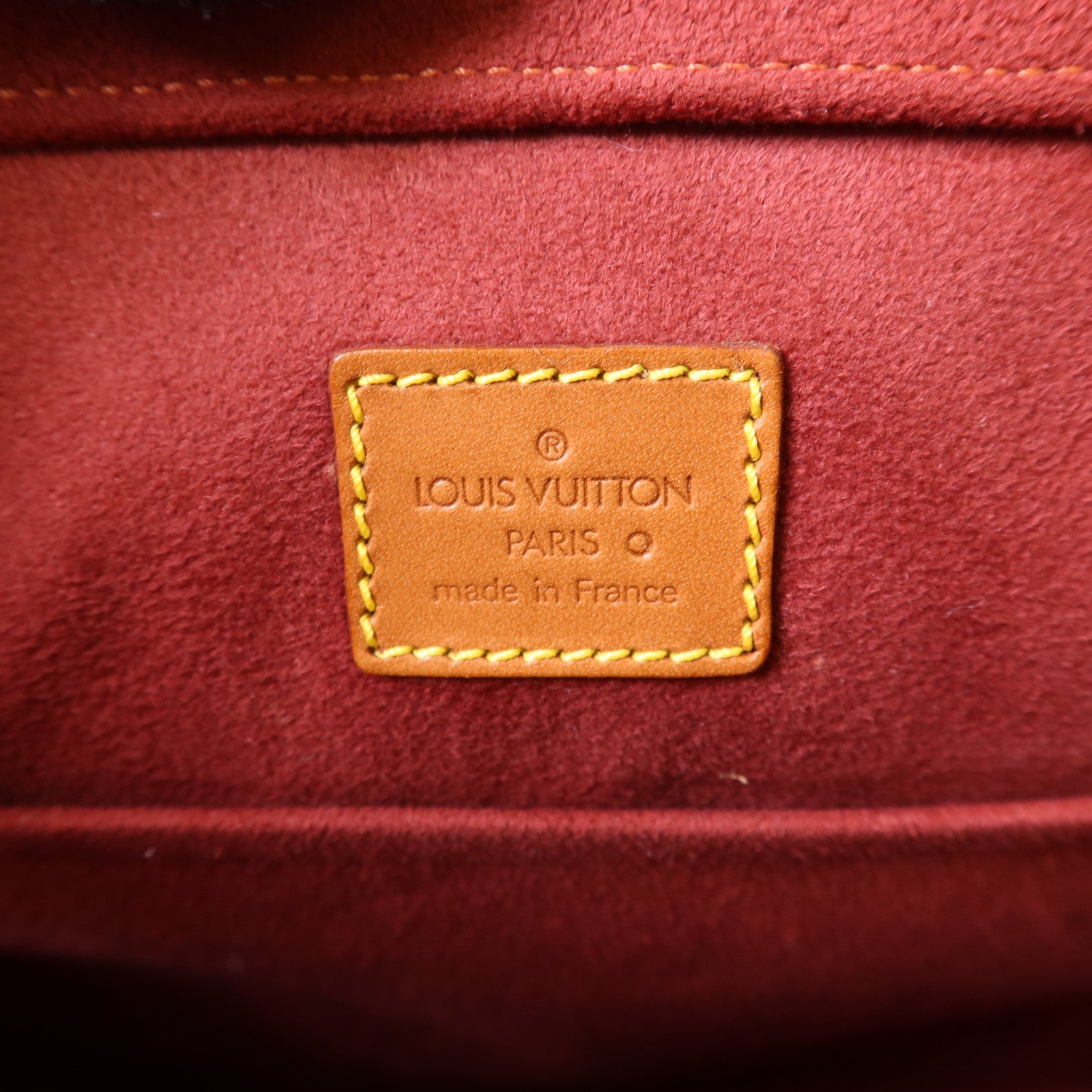 LOUIS VUITTON Nomad皮革Nomad Negev金扣手挽袋