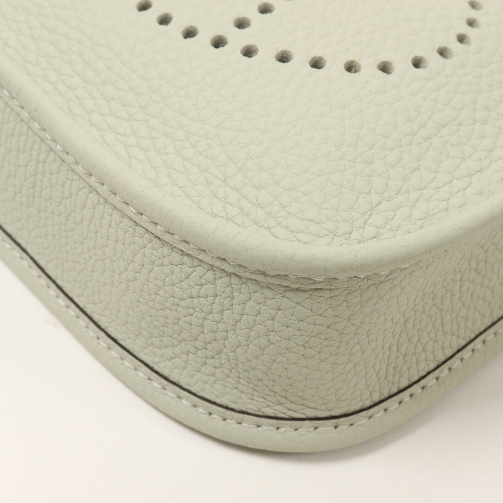 HERMES Clemence皮革Evelyne TPM肩背袋Gris Neve