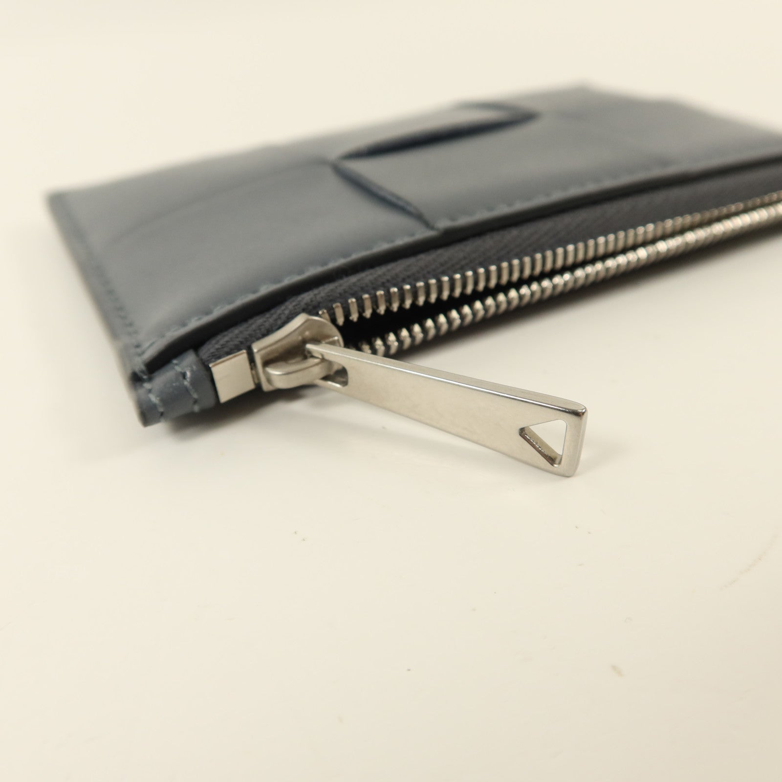 BOTTEGA VENETA 牛皮皮革Zippered Card Case銀扣卡片套