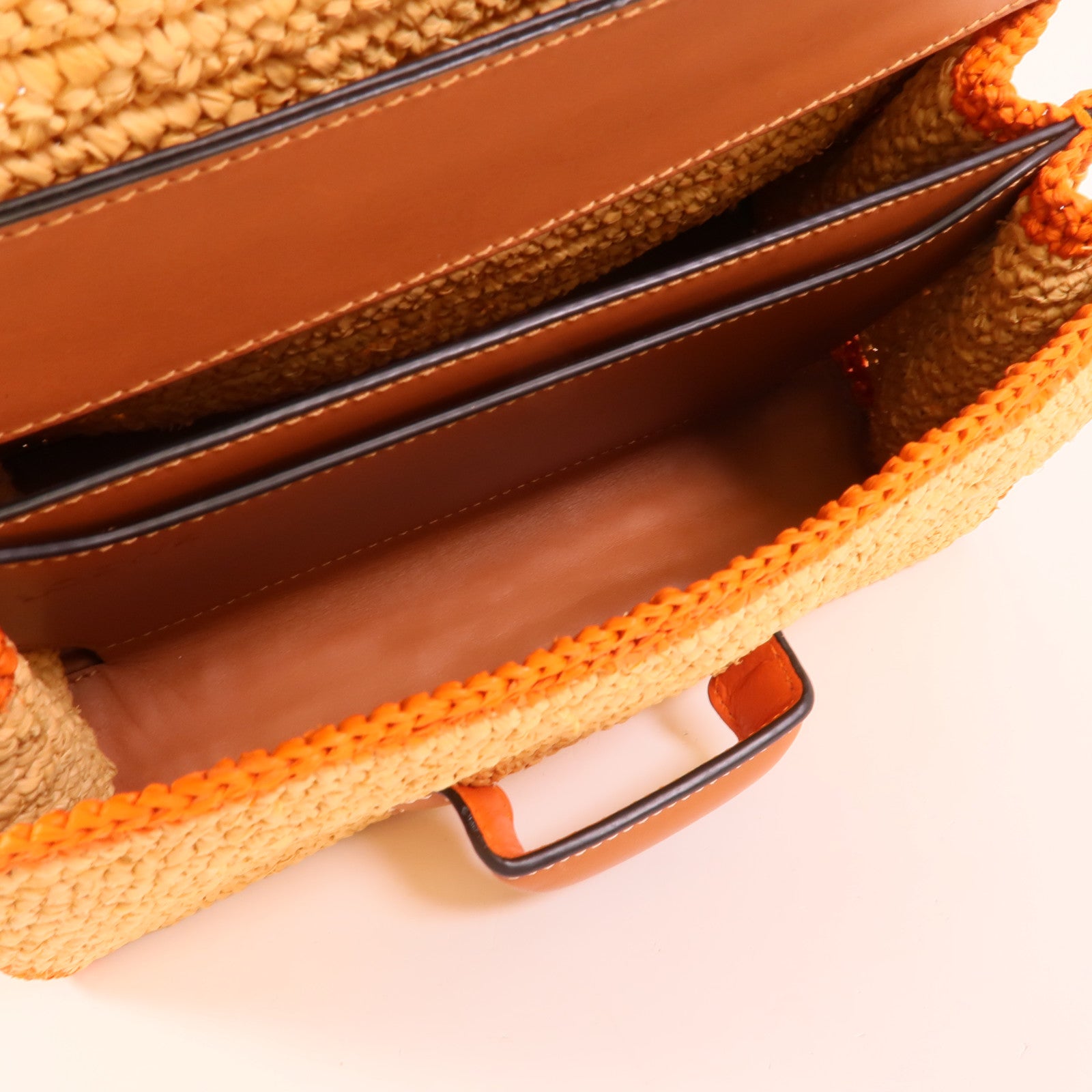 LOEWE 牛皮皮革/Raffia Woven Medium肩背袋